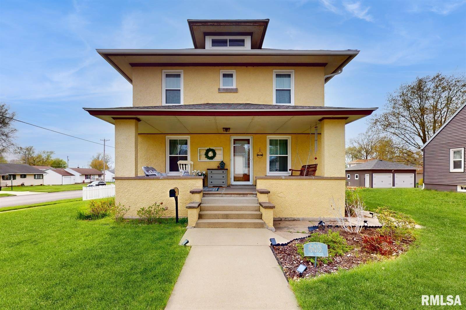 De Witt, IA 52742,603 10TH AVE