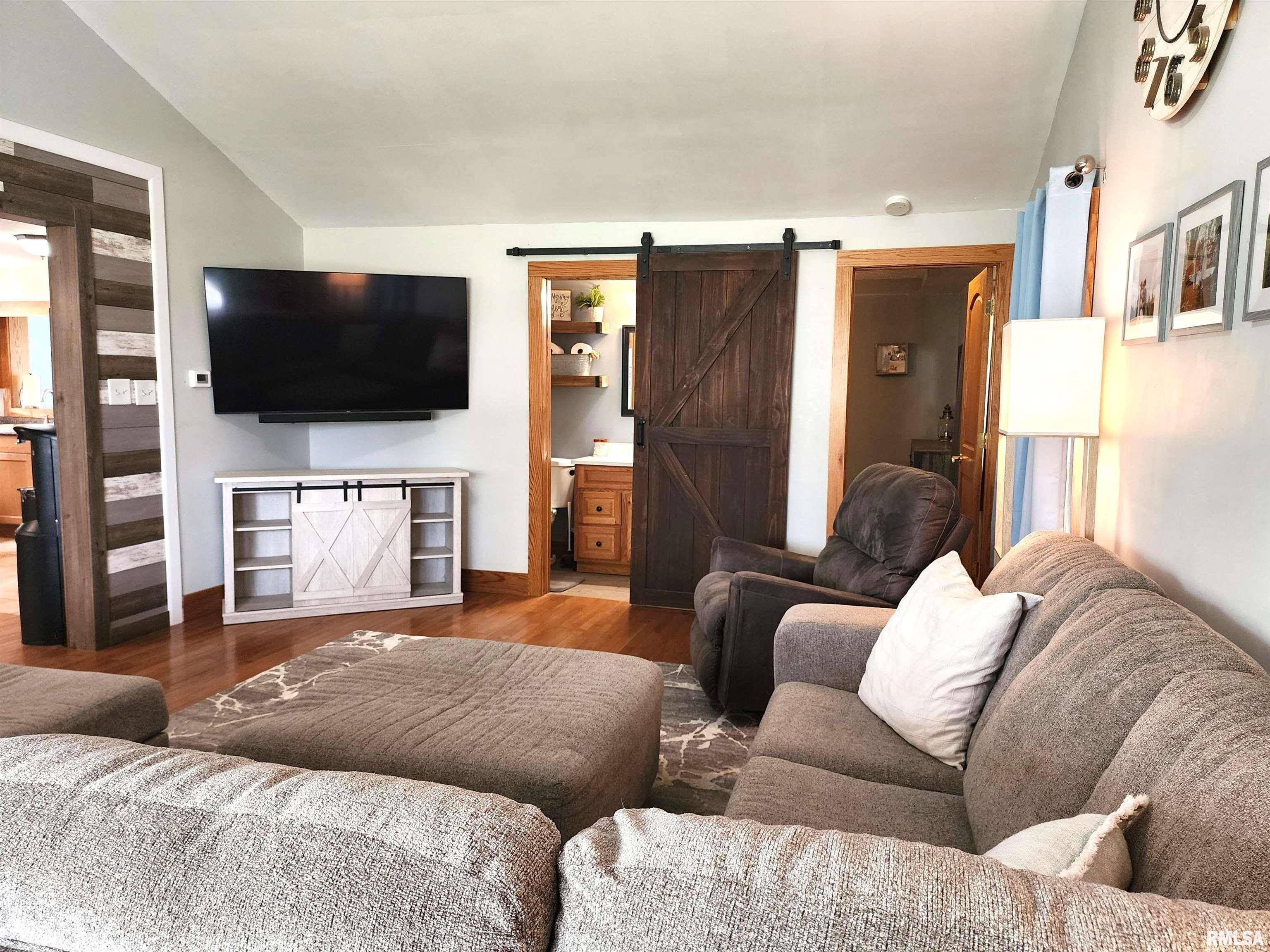 Geneseo, IL 61254,727 S CENTER ST