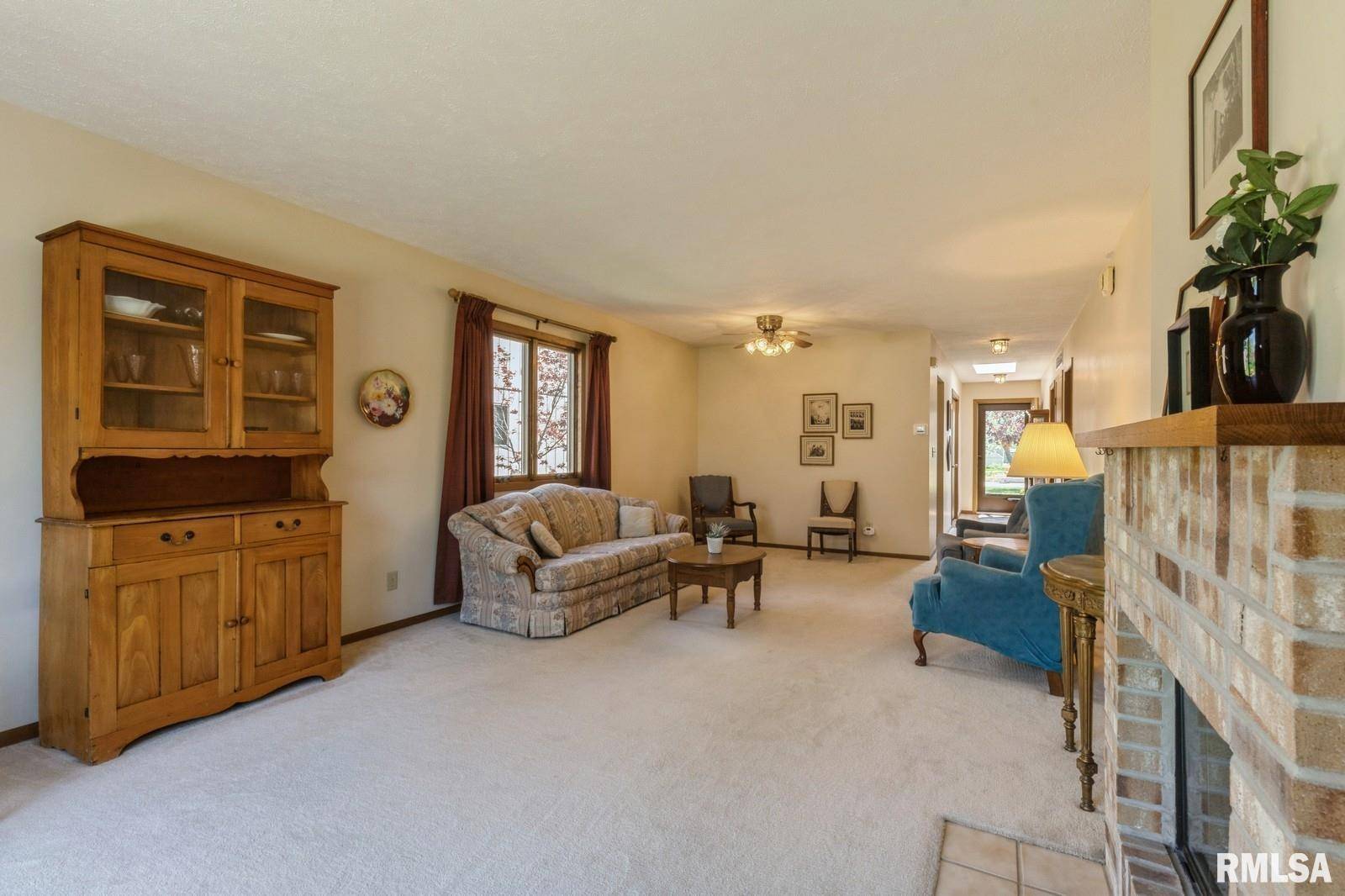 Moline, IL 61265,4219 26TH AVE #7