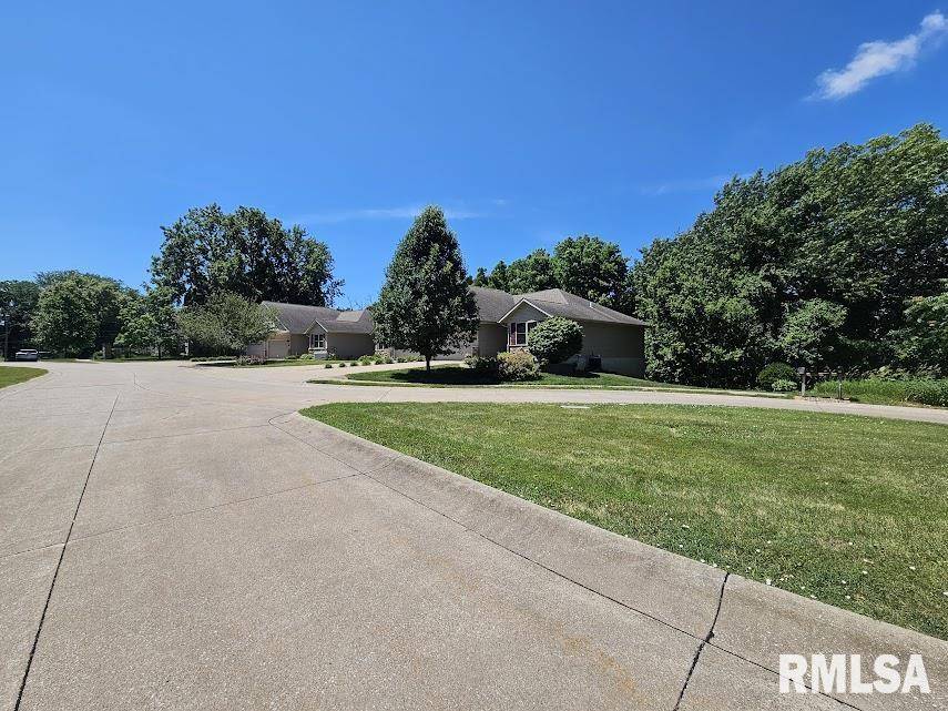 Moline, IL 61265,574-632 3RD Street A