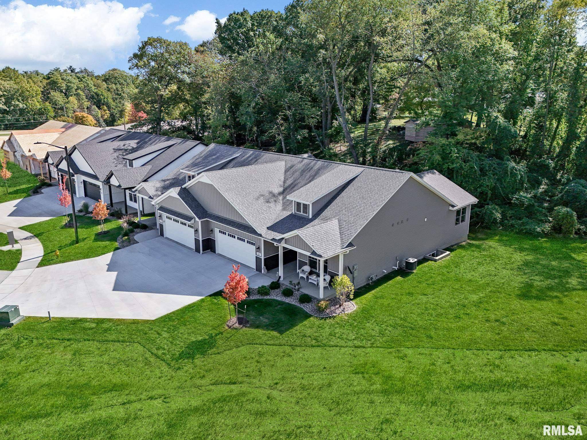 Bettendorf, IA 52722,1323 Heights CT