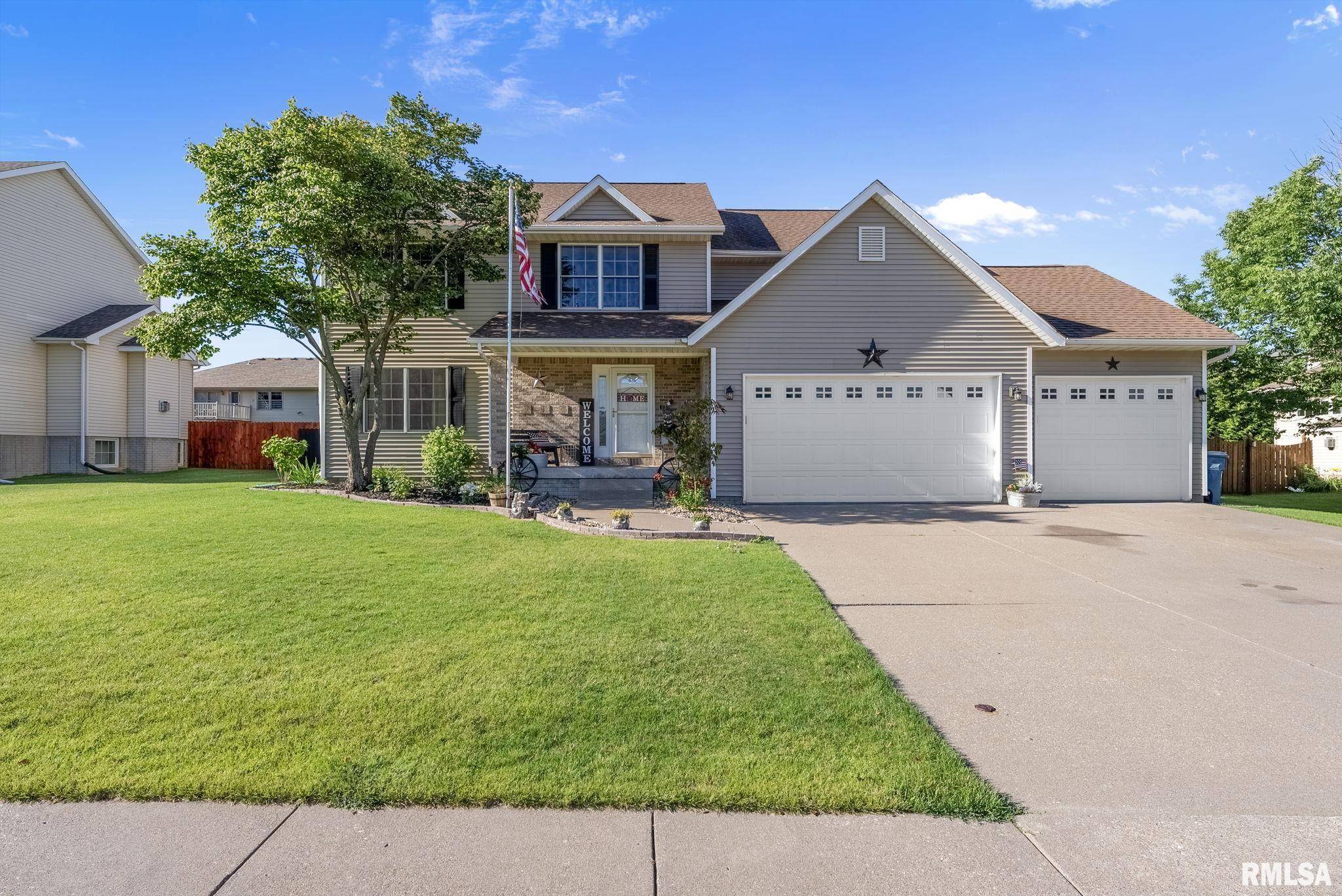 Eldridge, IA 52748,909 W HICKORY ST