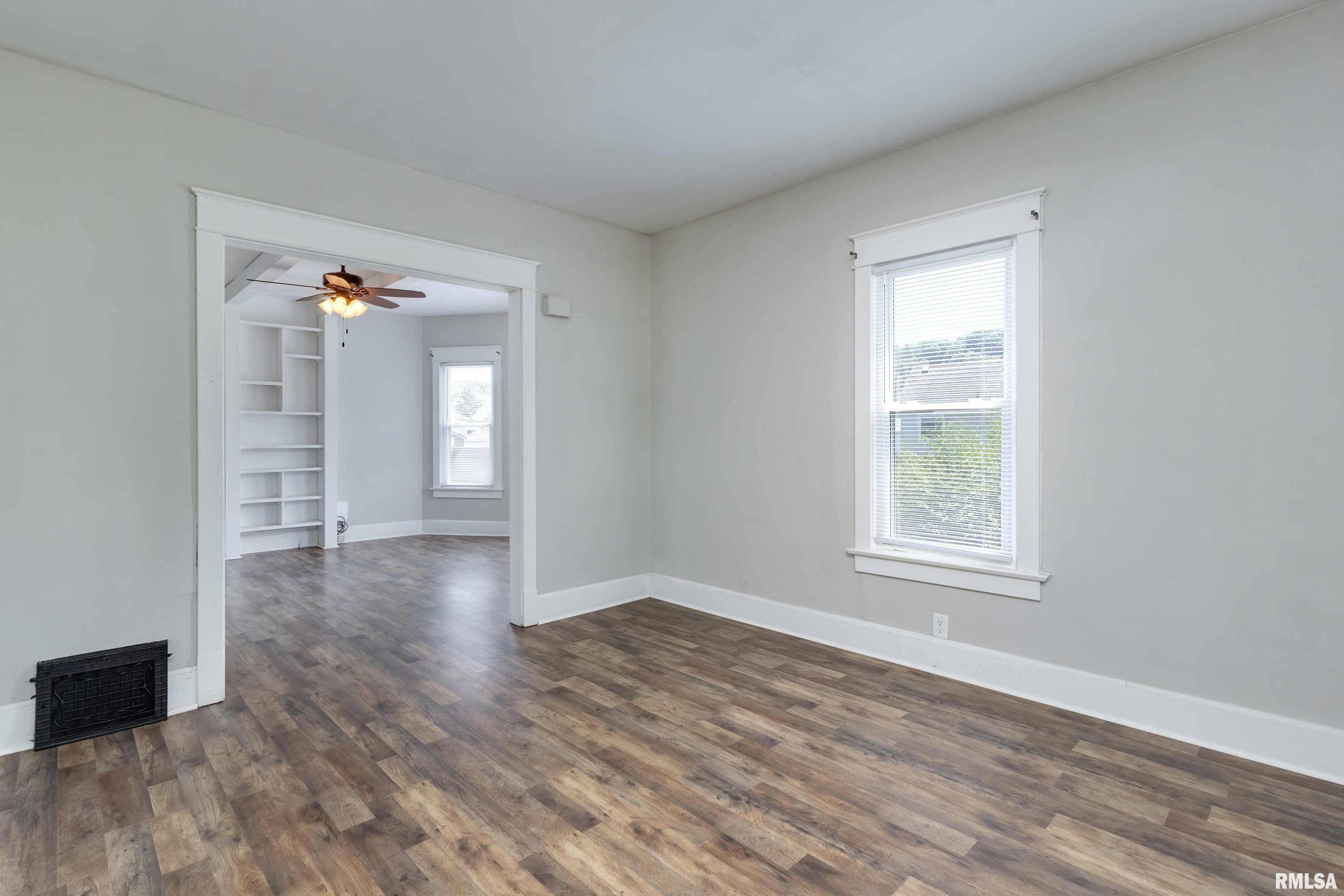 Moline, IL 61265,240 45TH ST