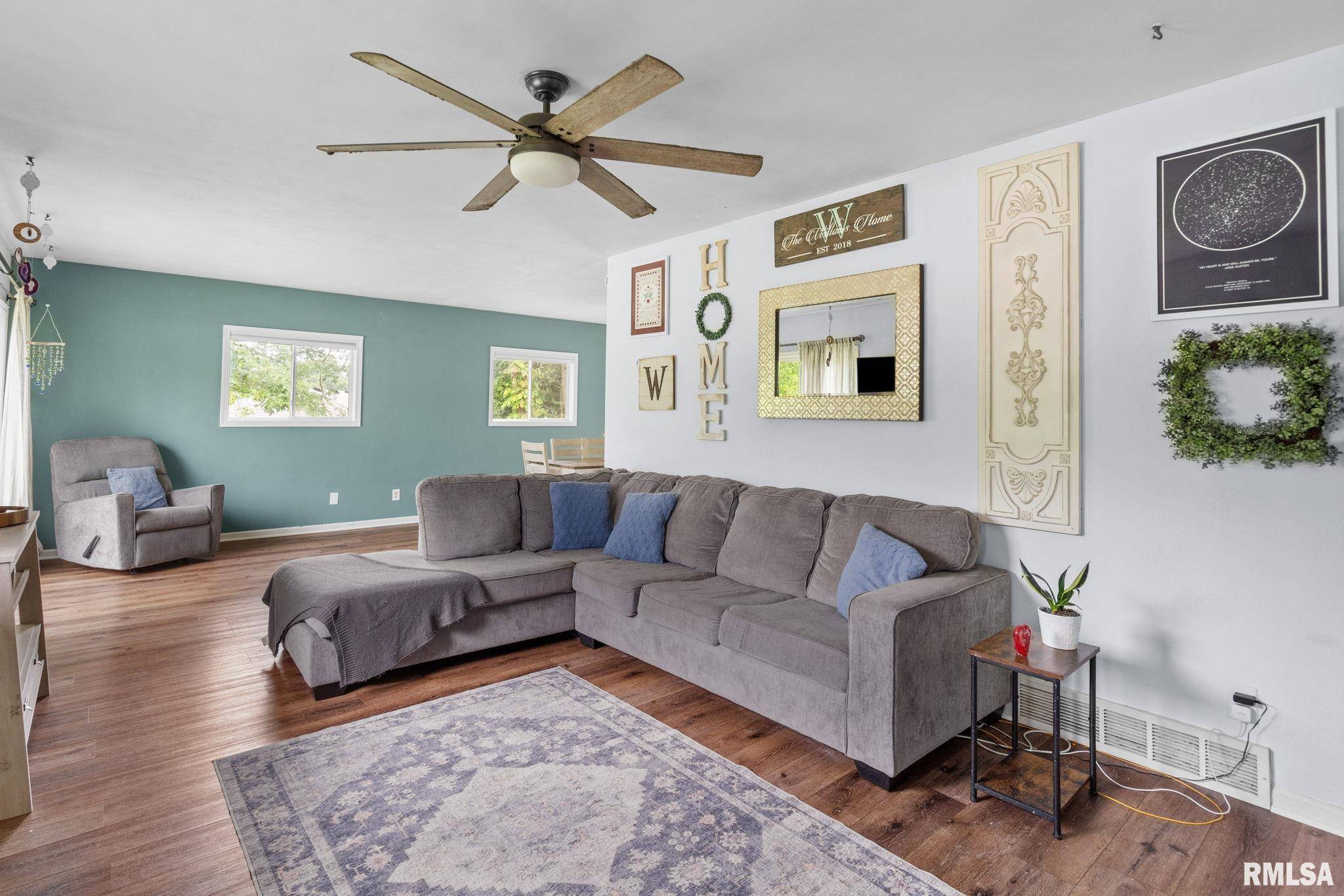Davenport, IA 52804,1 WAVERLY CT