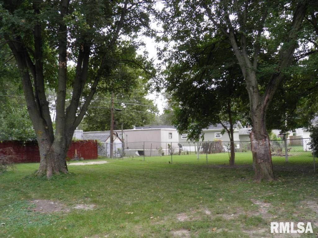 East Moline, IL 61264,4308 10TH ST