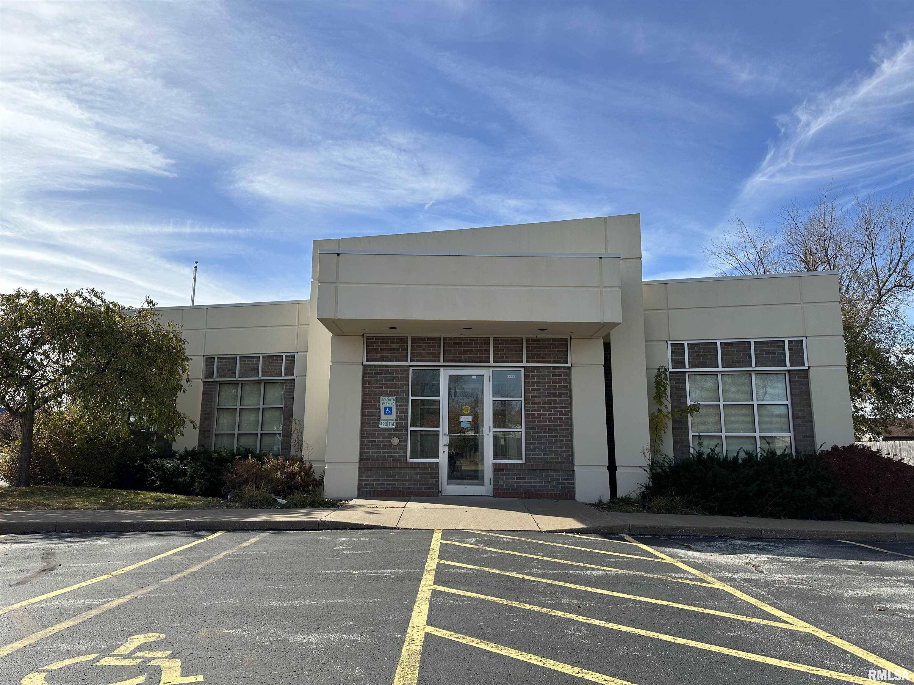 Moline, IL 61265,2222 41ST ST