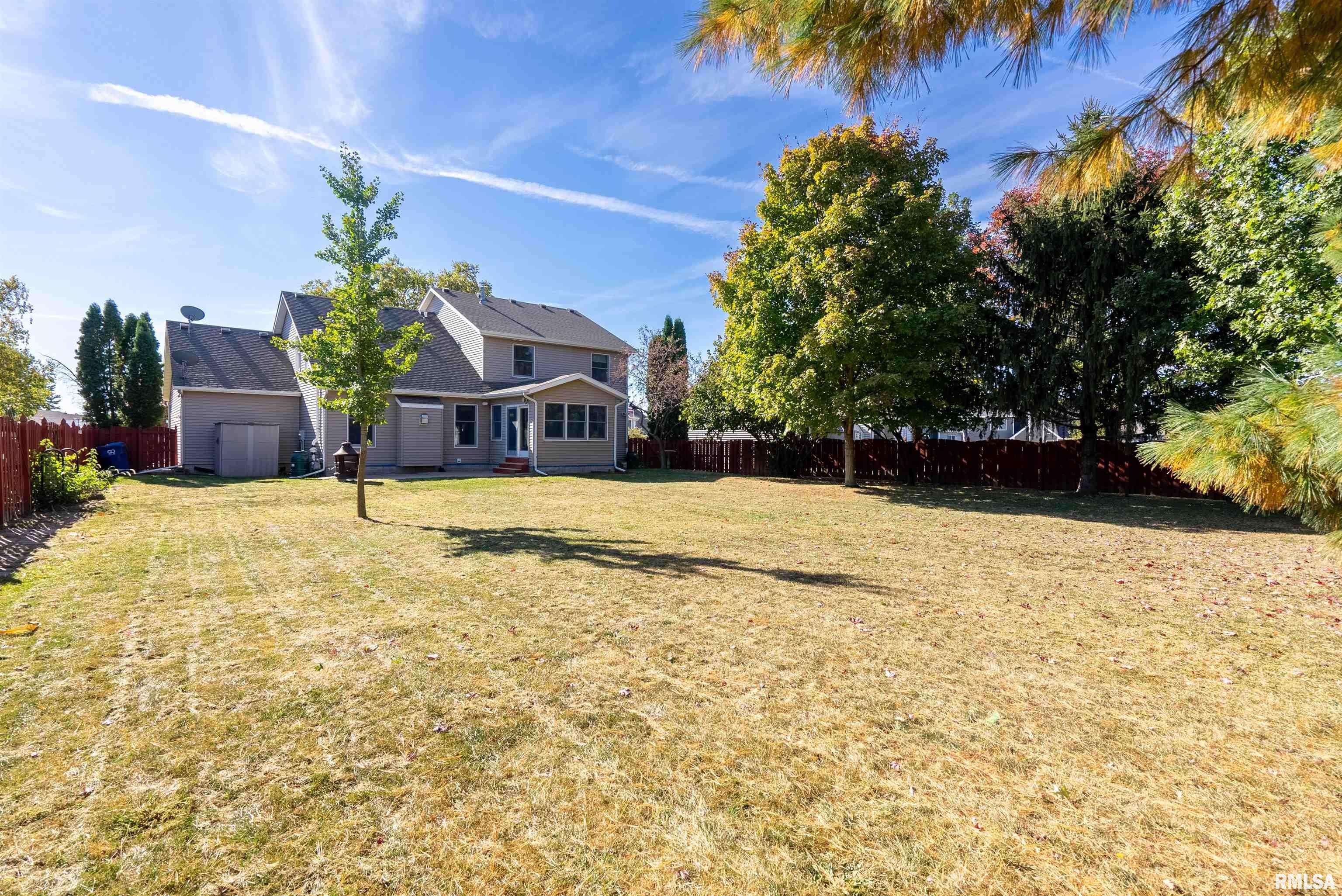 Bettendorf, IA 52722,2076 ASHFORD RD