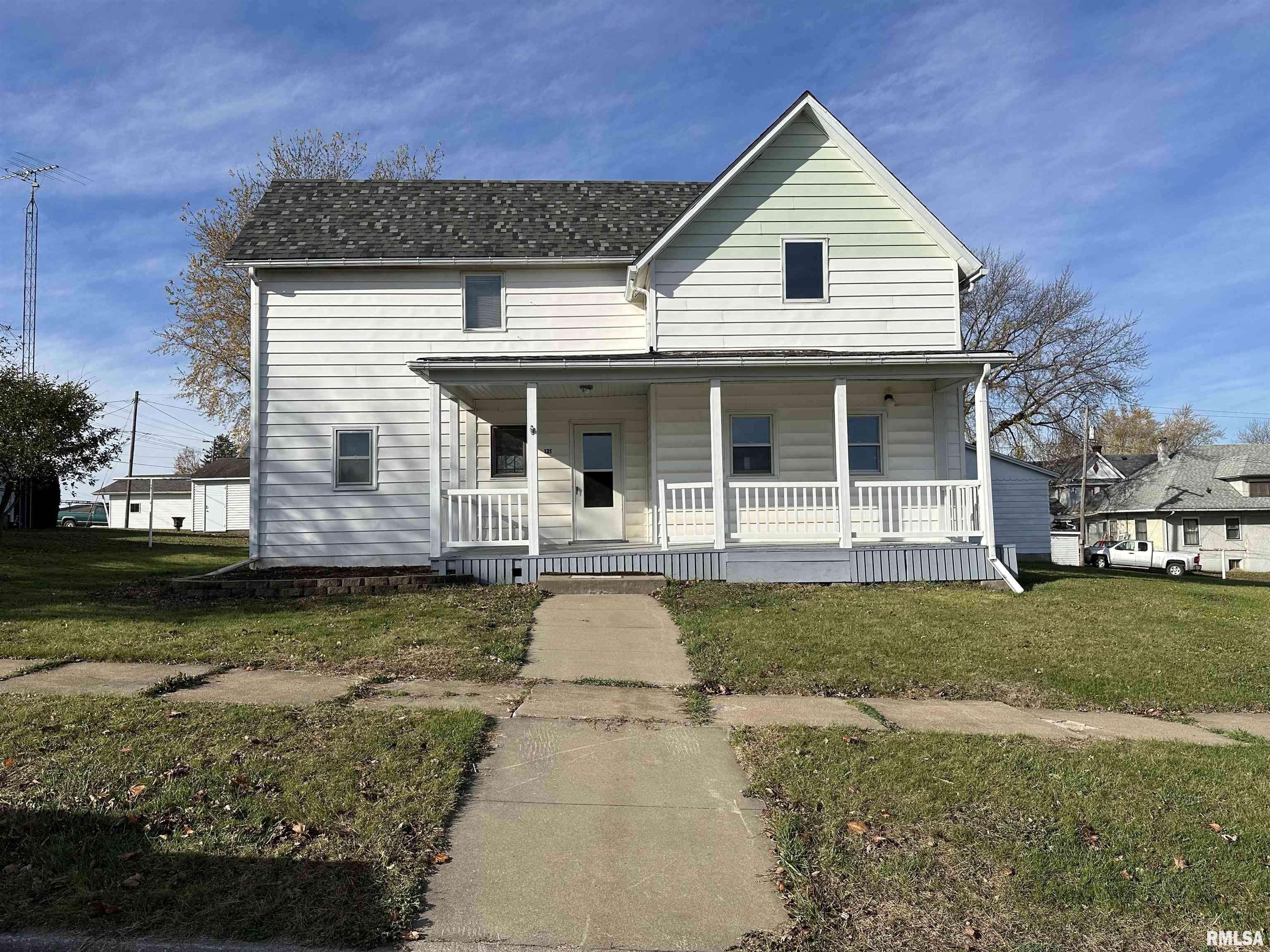 Preston, IA 52069,121 S ELLIOTT ST