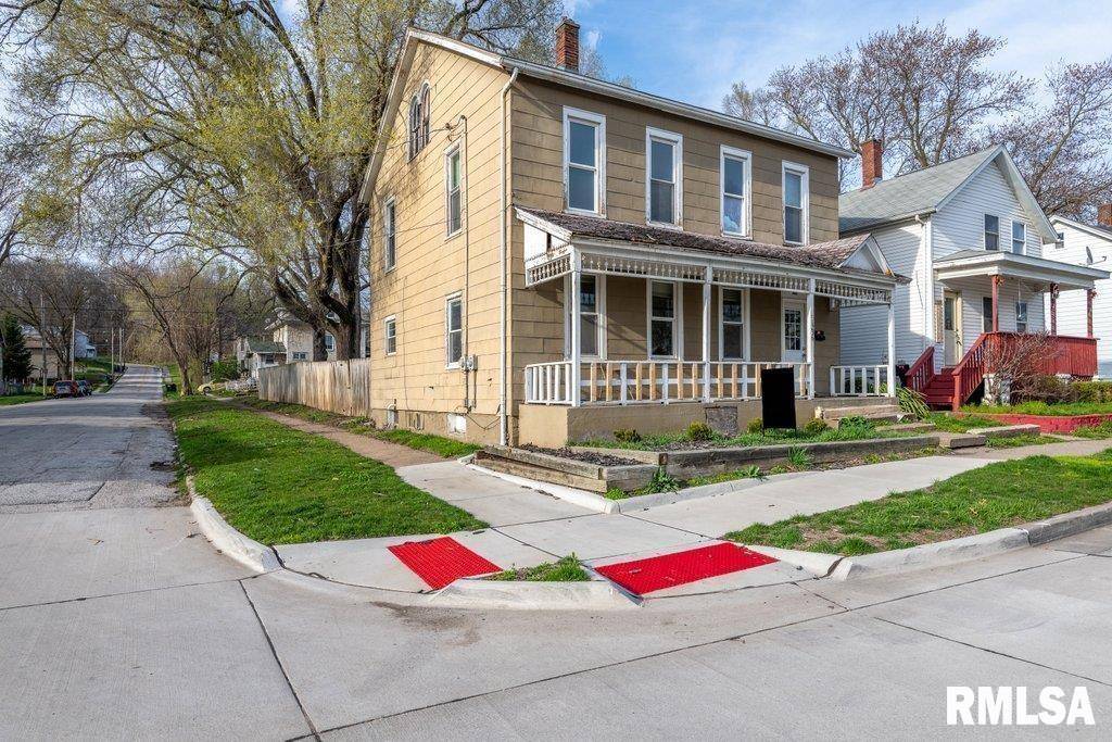 Davenport, IA 52802,1236 W 7TH ST