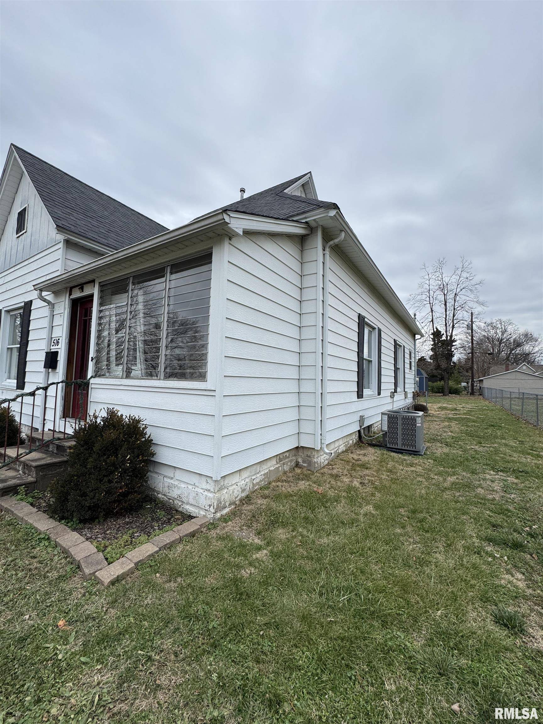 Herrin, IL 62948,516 N 14TH ST