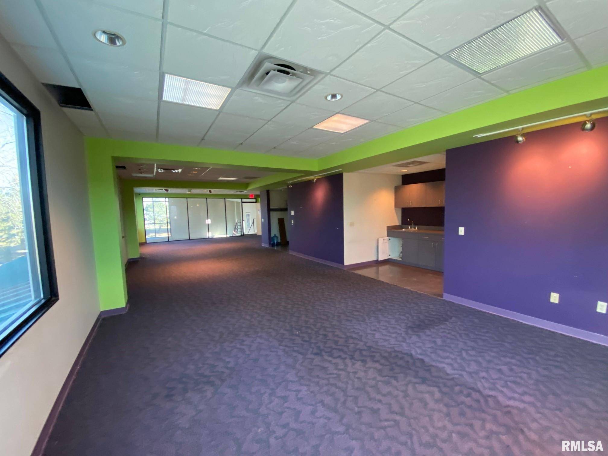 Davenport, IA 52807,5000 TREMONT AVE #400E & 401
