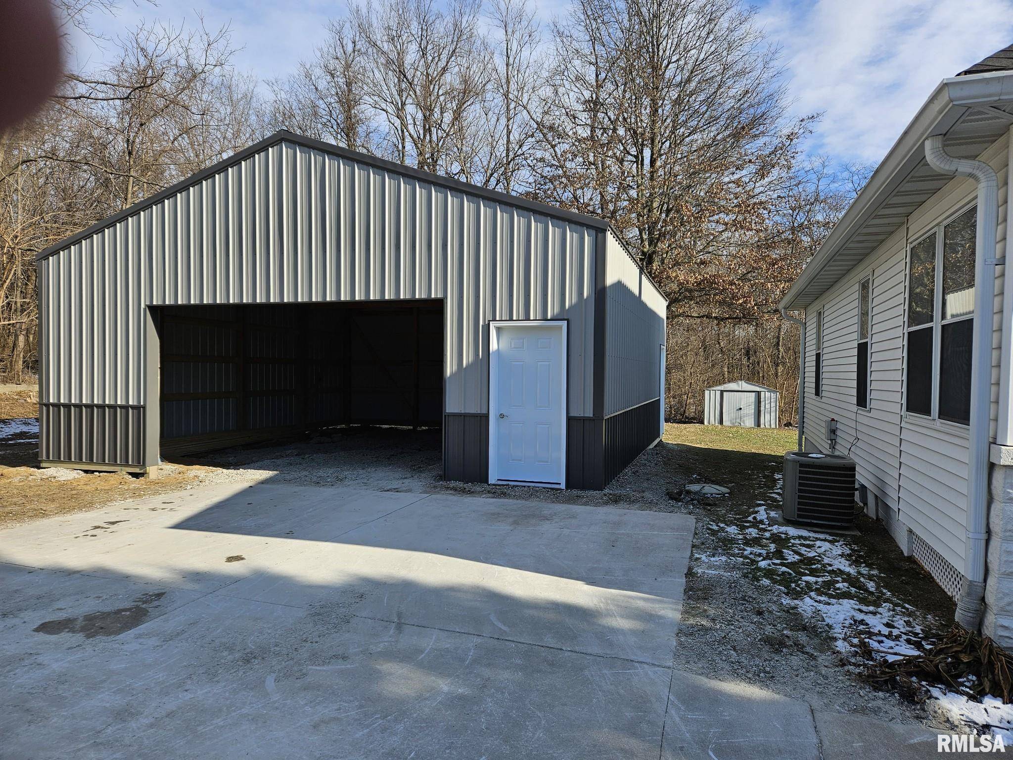 Montpelier, IA 52759-8815,1943 ZACHARY AVE