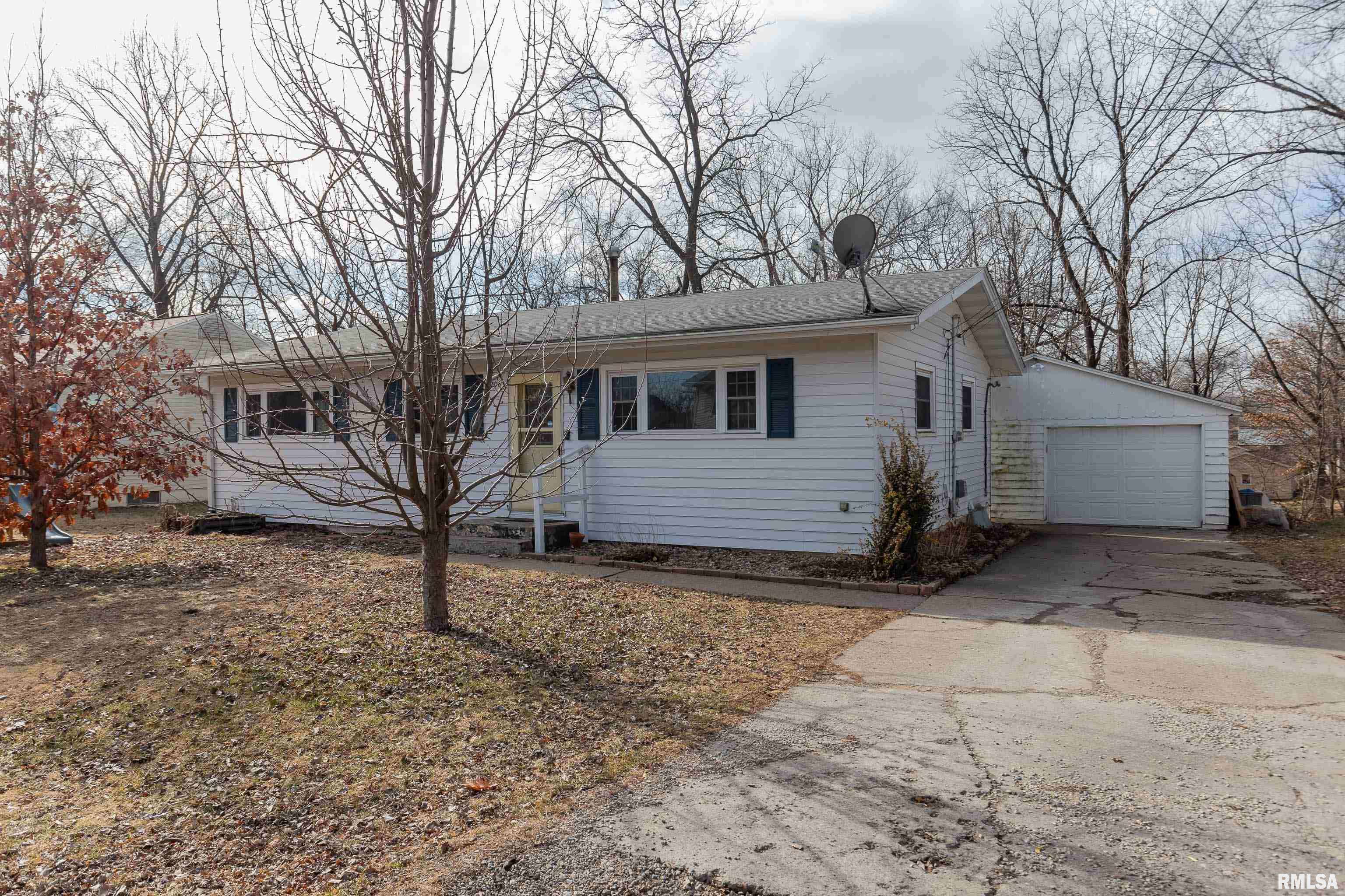 Silvis, IL 61282,206 CLIFF DR