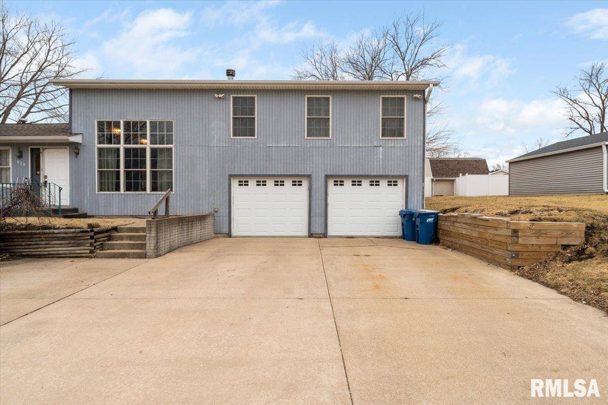 Eldridge, IA 52748,820 W DAVENPORT ST
