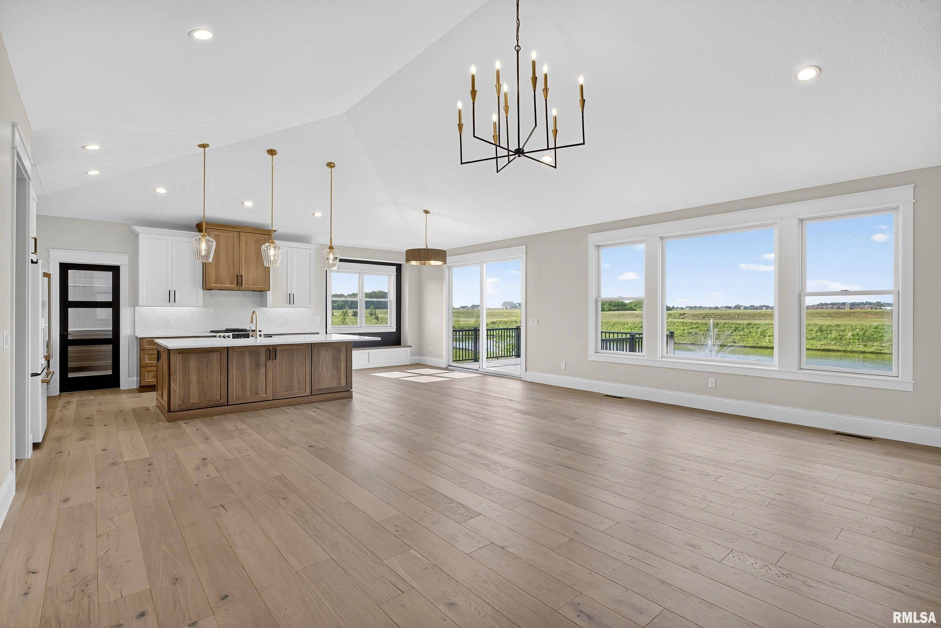 Bettendorf, IA 52722,6932 WILDERNESS Pointe