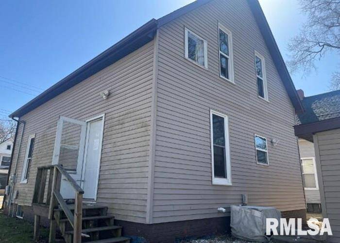 Canton, IL 61520,448 N 3RD AVE
