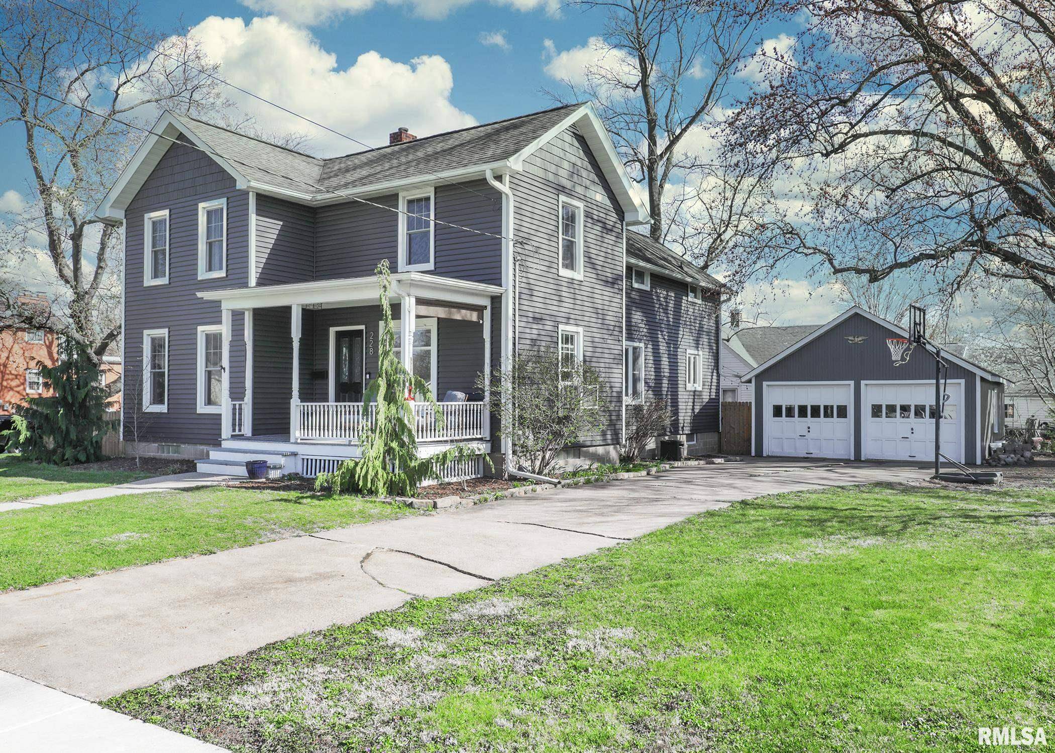 Geneseo, IL 61254,228 E MAIN ST