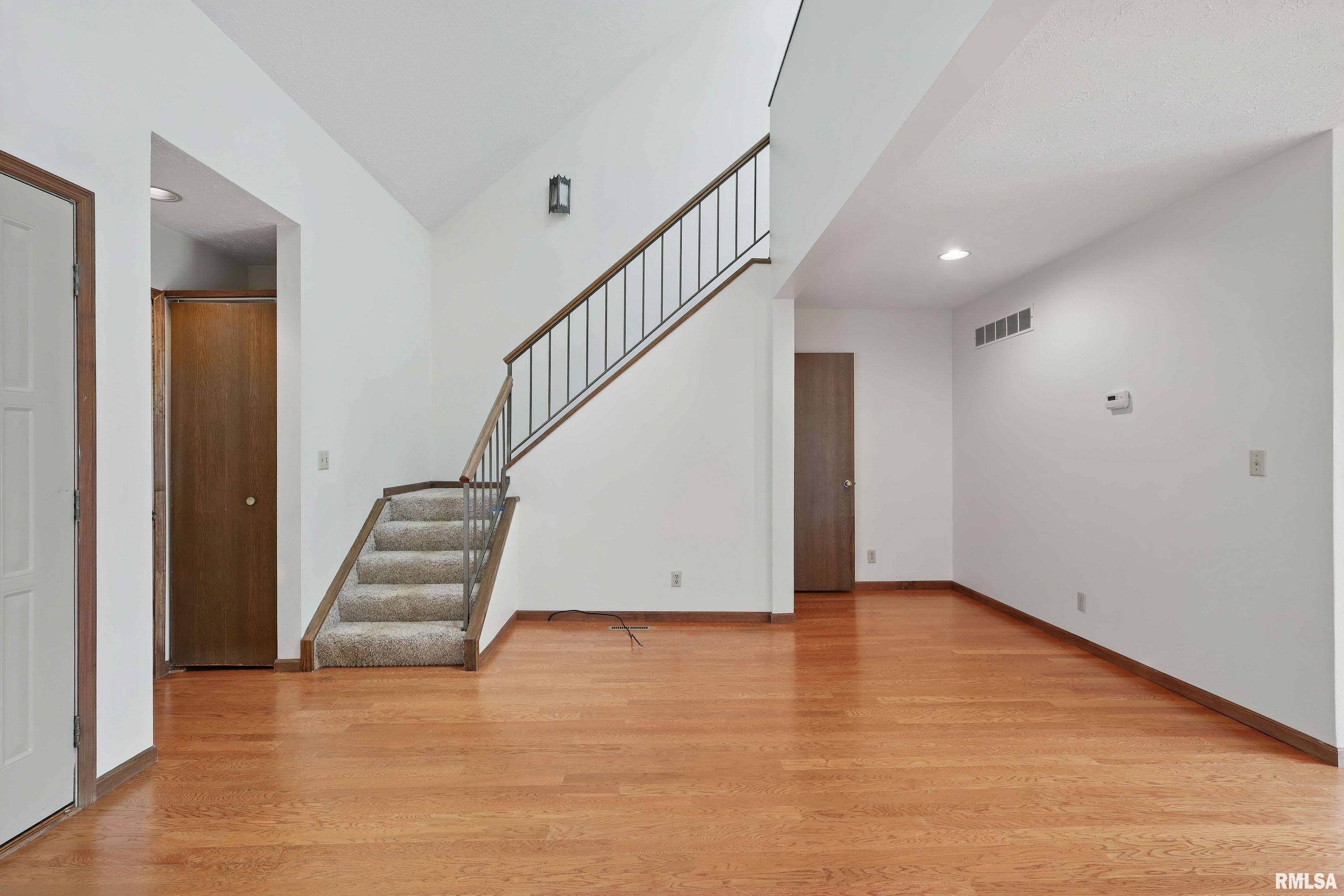 East Moline, IL 61244,499 44TH Avenue Court