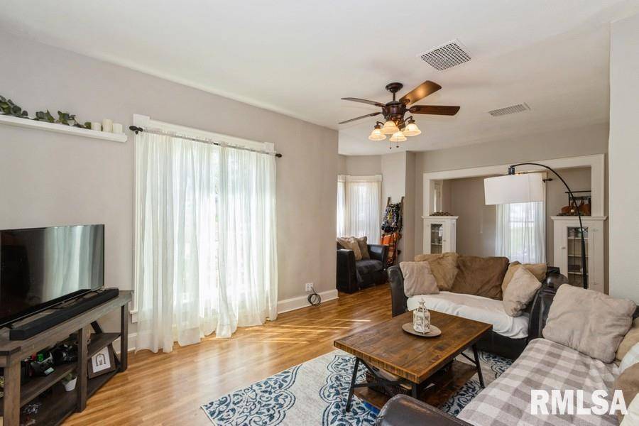 Tipton, IA 52772,308 E 9TH ST