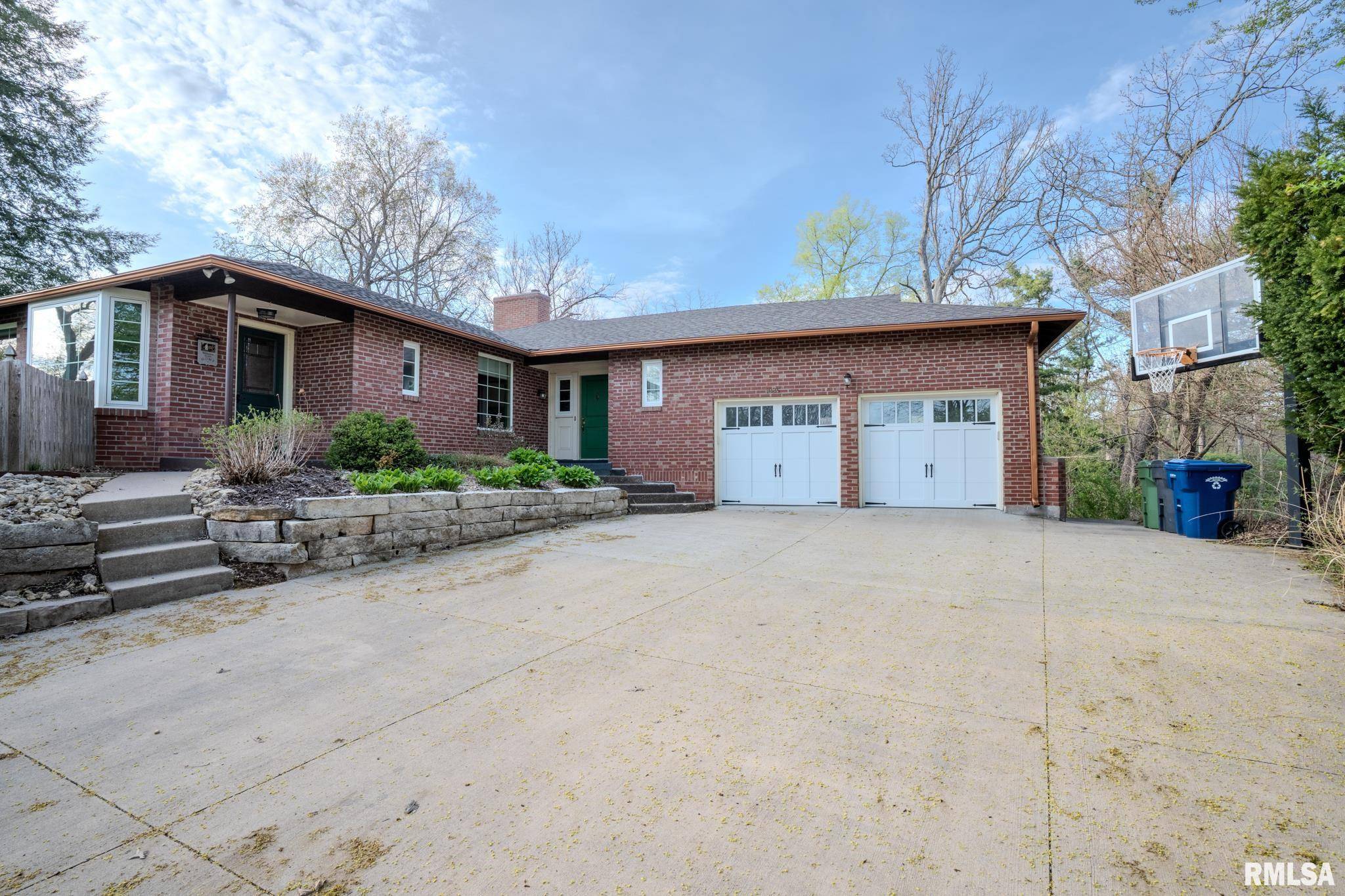 Clinton, IA 52732,1025 CRESCENT DR