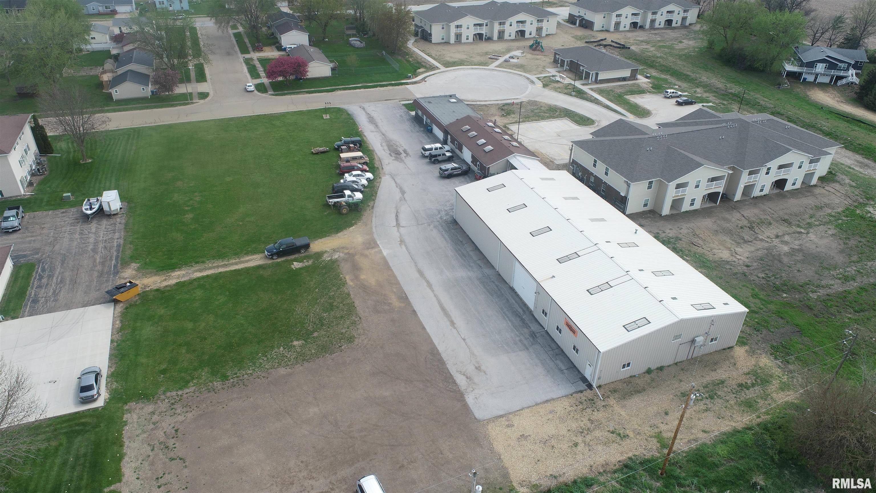 De Witt, IA 52742,1510 9TH ST
