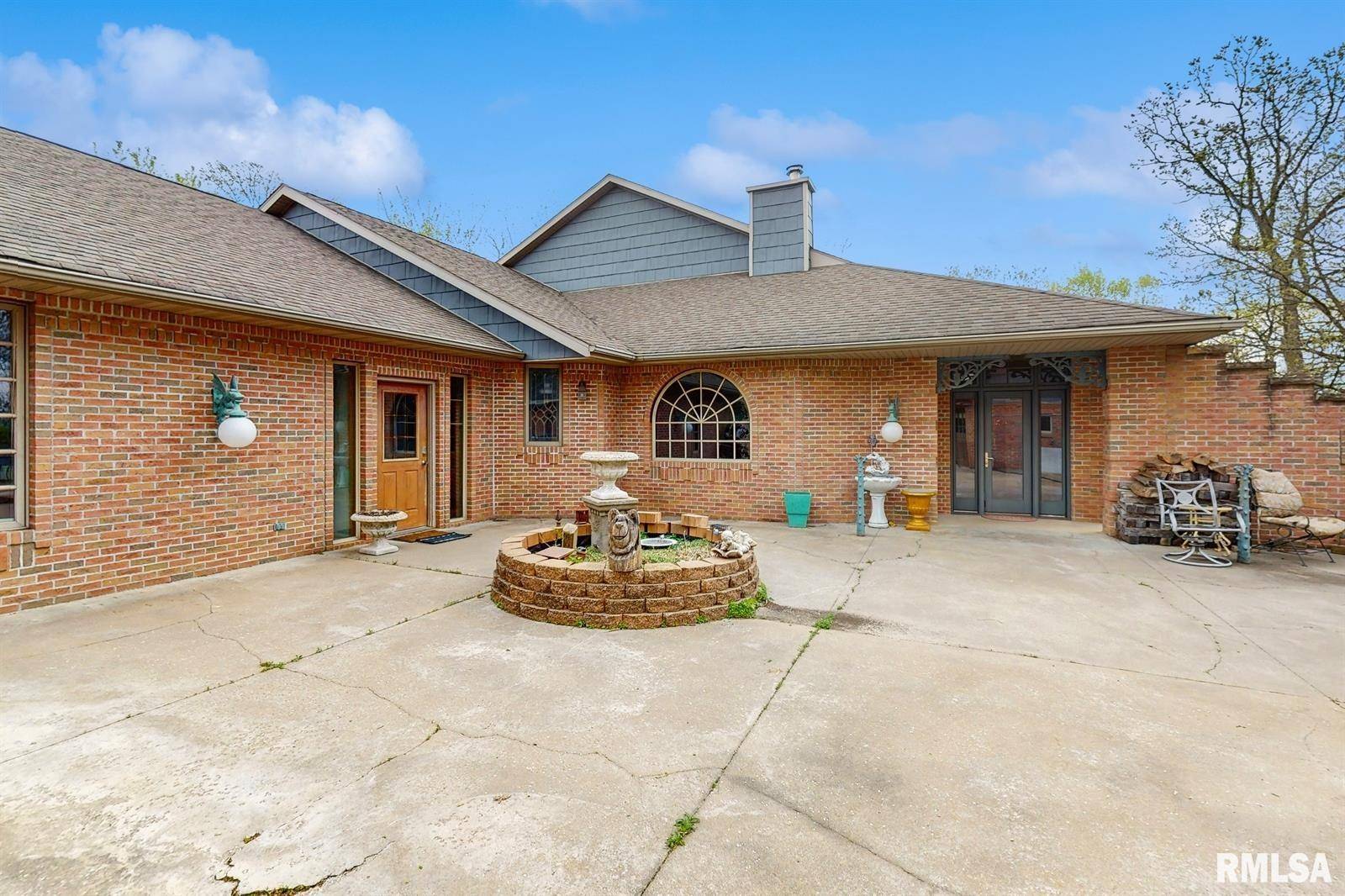 Clinton, IA 52732,315 N 9TH ST