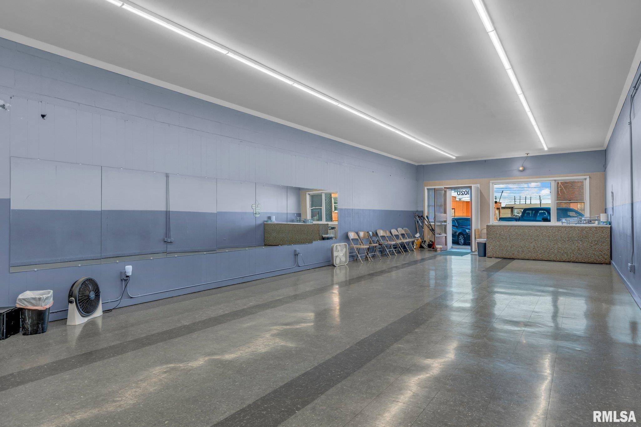 East Moline, IL 61244,1018 15TH AVE