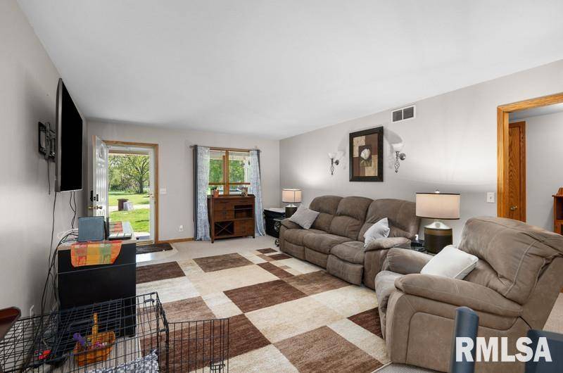 Alexis, IL 61412,102-104 CARDINAL DR