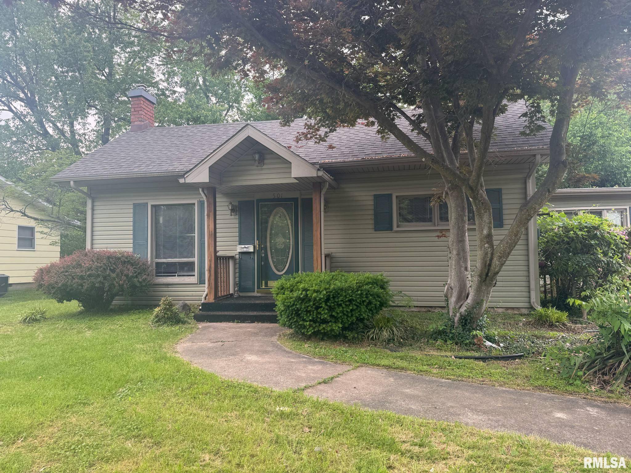 Benton, IL 62812,501 N COMMERCIAL ST