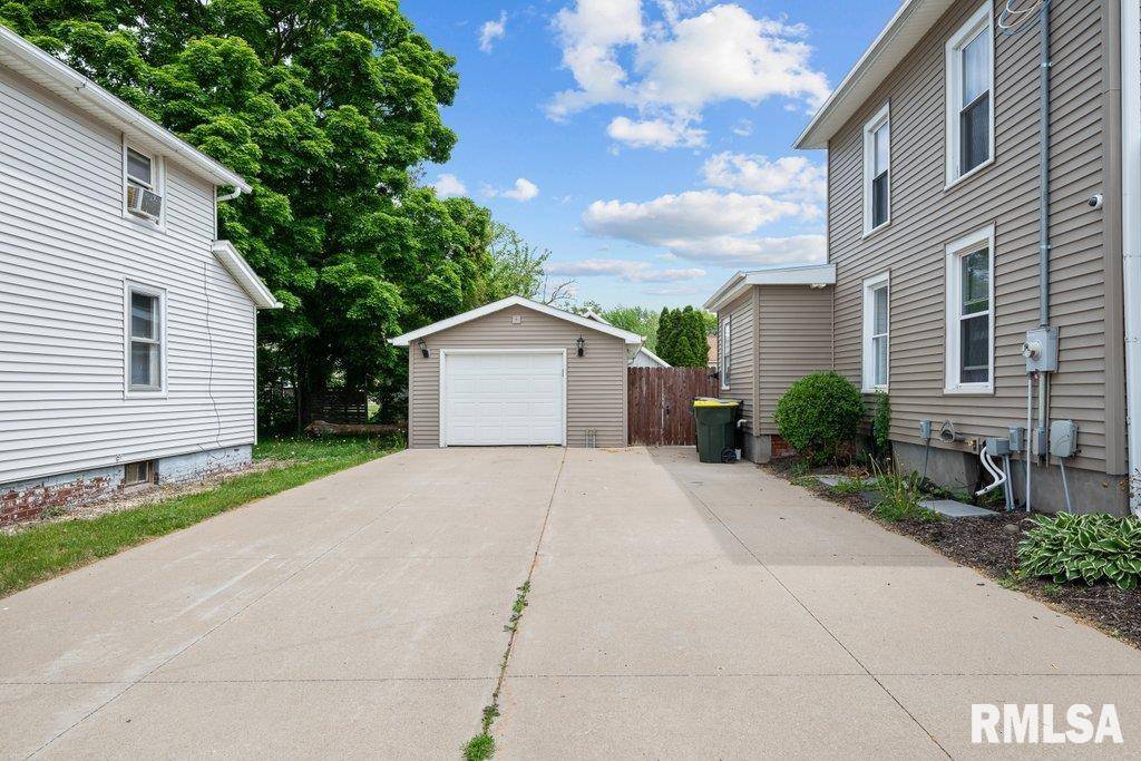 Geneseo, IL 61254,128 S OAKWOOD AVE