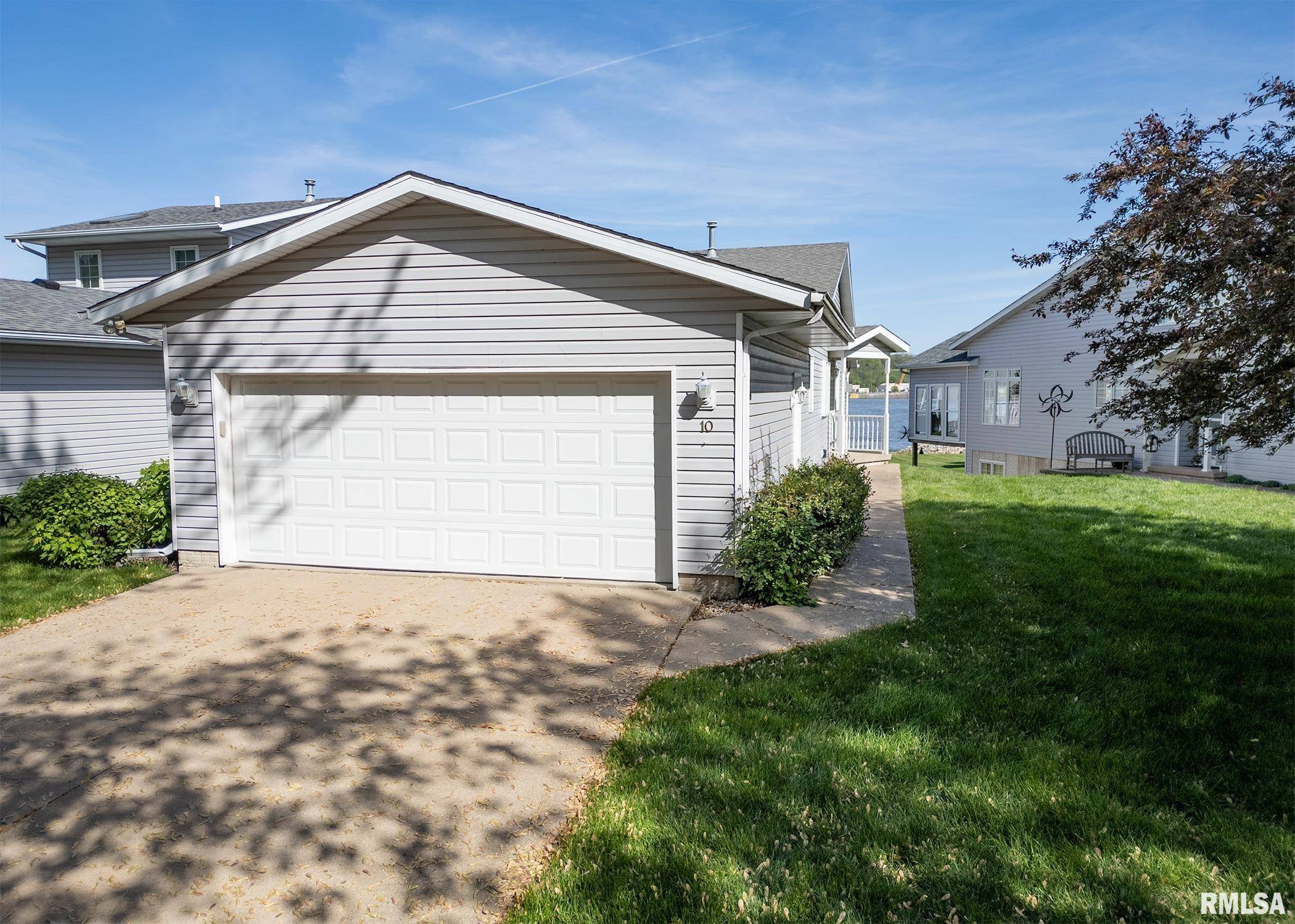 Hampton, IL 61256,10 LIGHTHOUSE LN #10