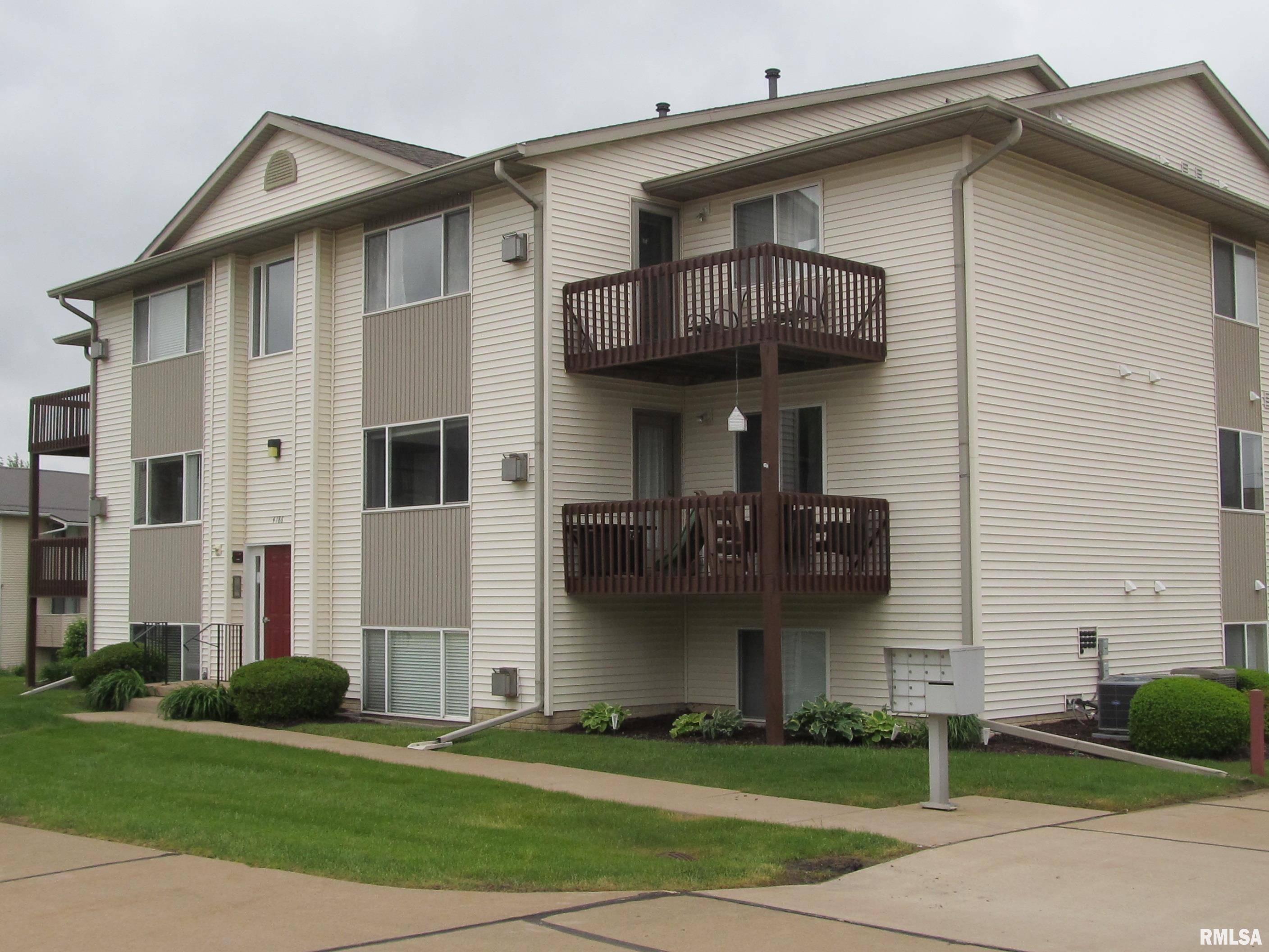 Bettendorf, IA 52722,4186 FAIRVIEW DR #5