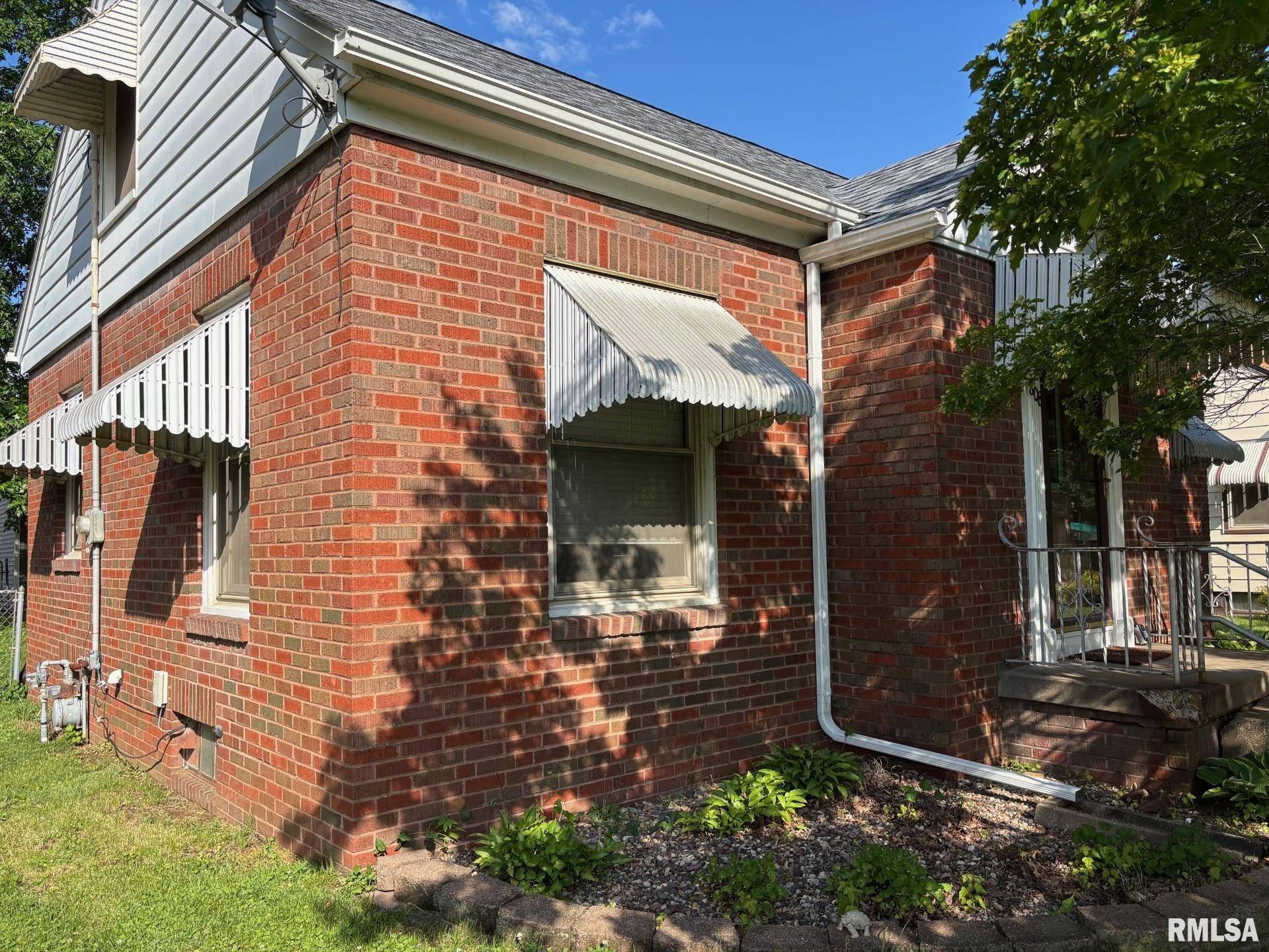 Davenport, IA 52802,808 S DITTMER ST
