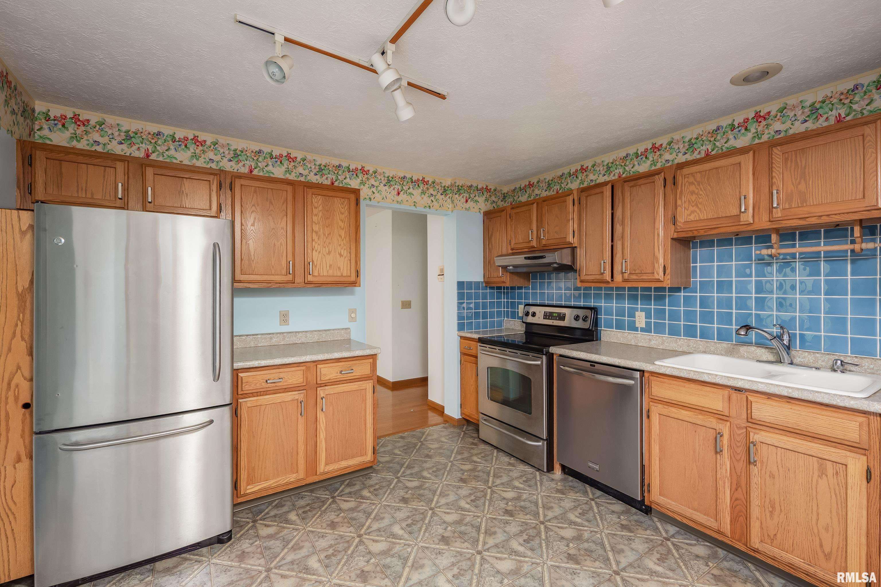 Bettendorf, IA 52722,4675 KYNNELWORTH DR #301