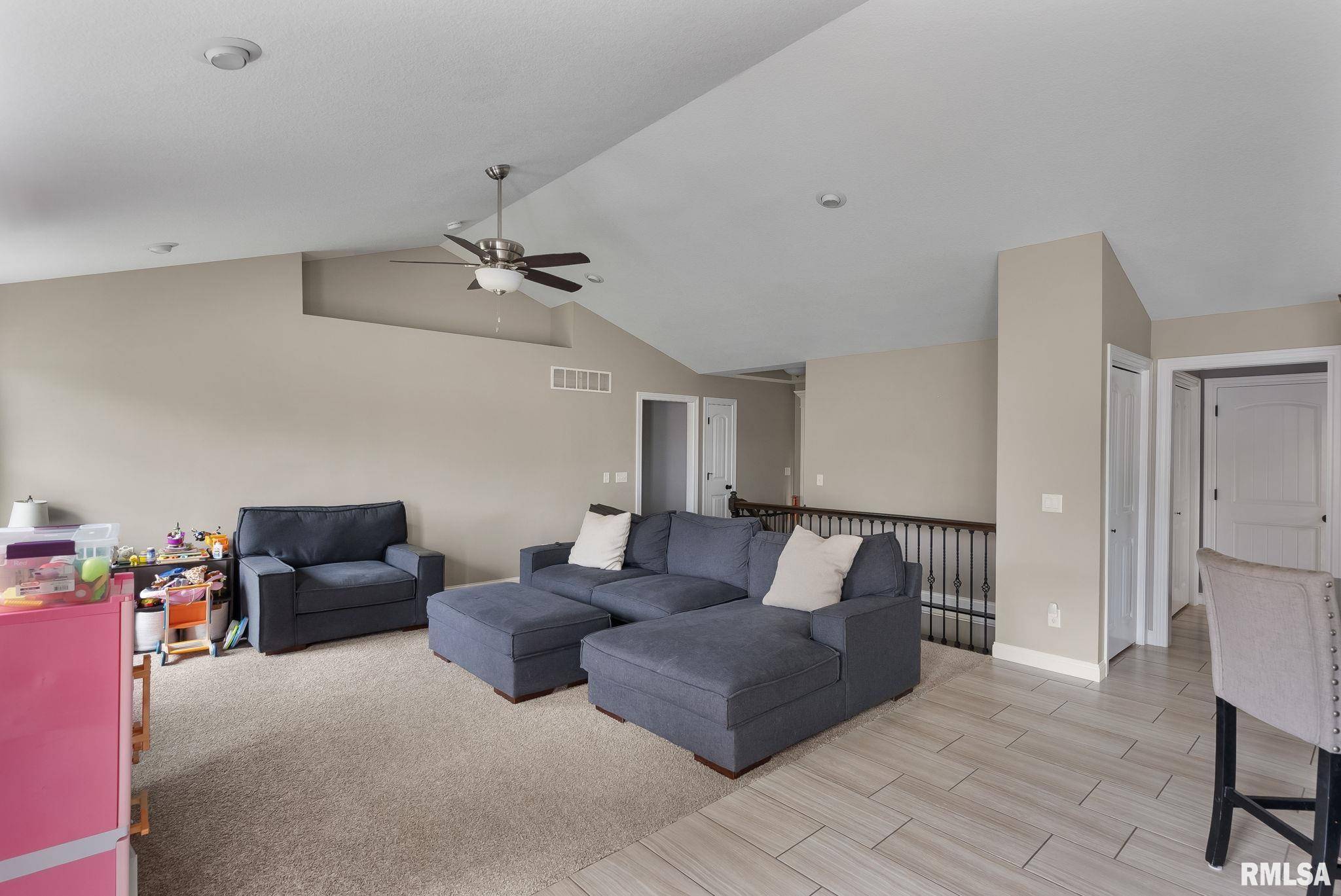Davenport, IA 52806,1625 W 71ST ST