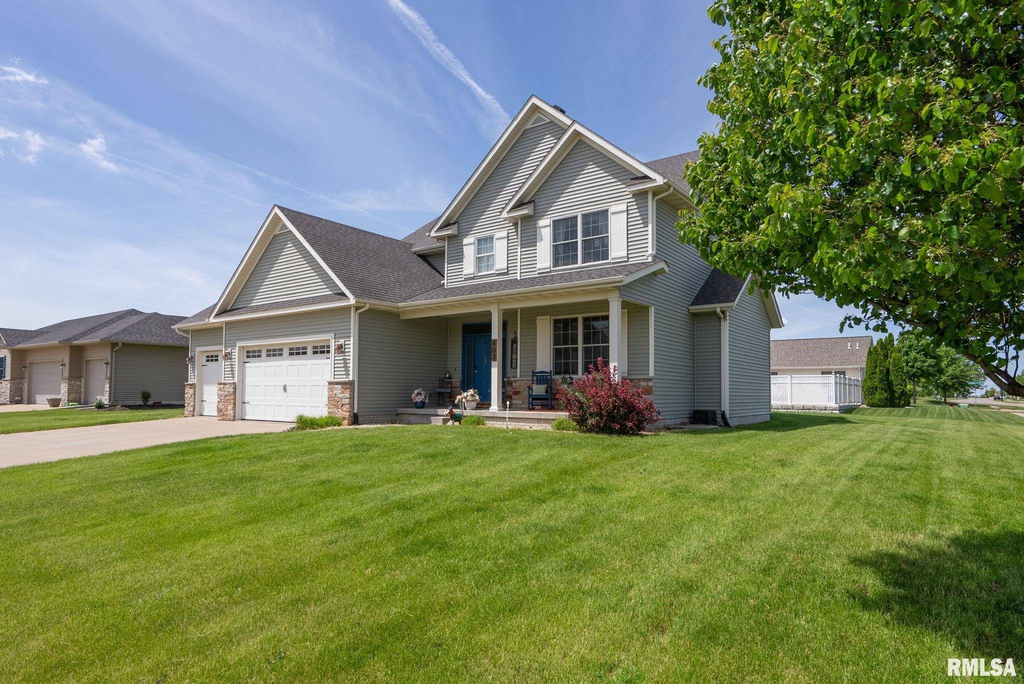 Eldridge, IA 52748,802 STONEBRIDGE CIR