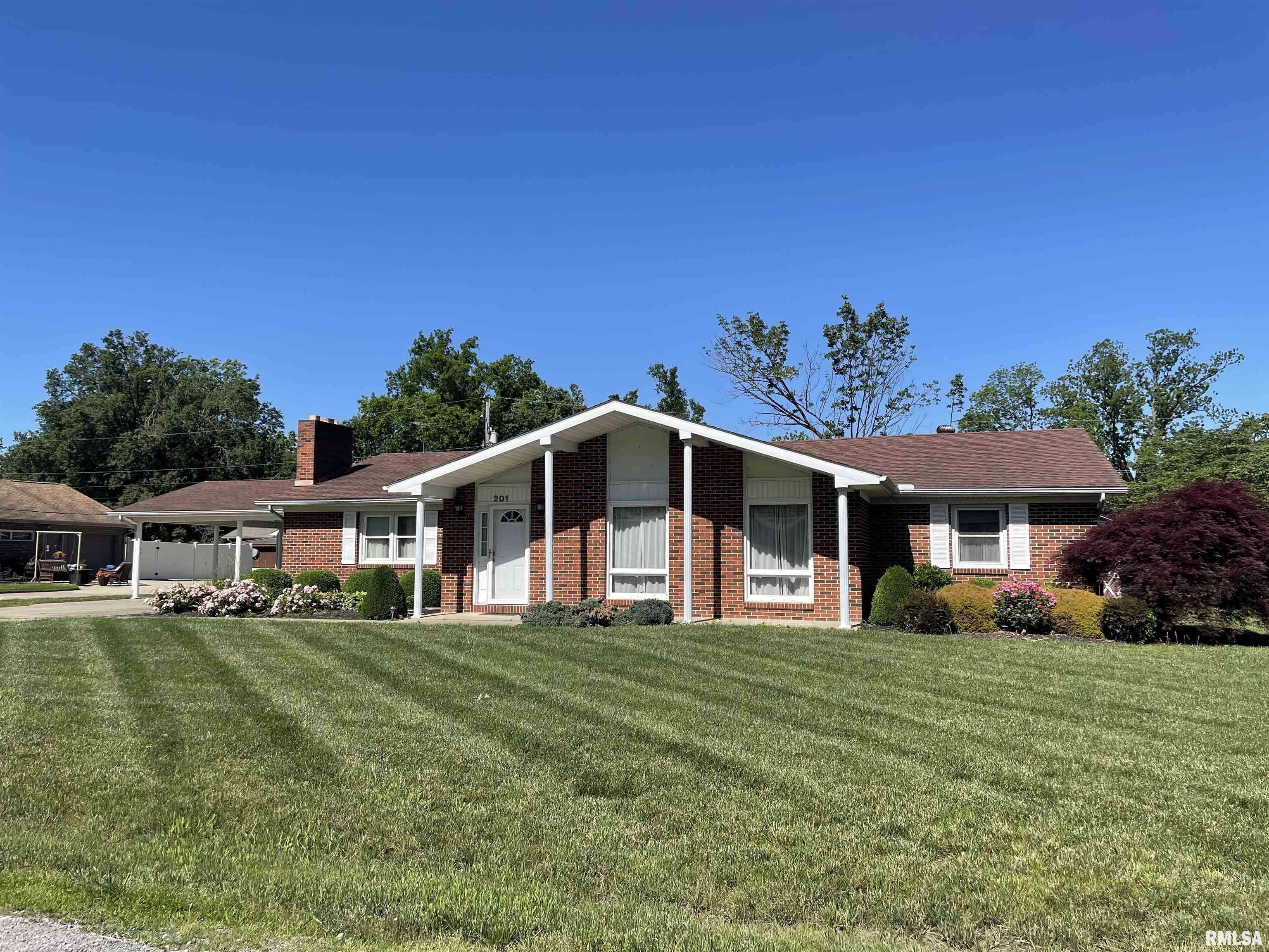 Ridgway, IL 62979,201 S Herrmann DR