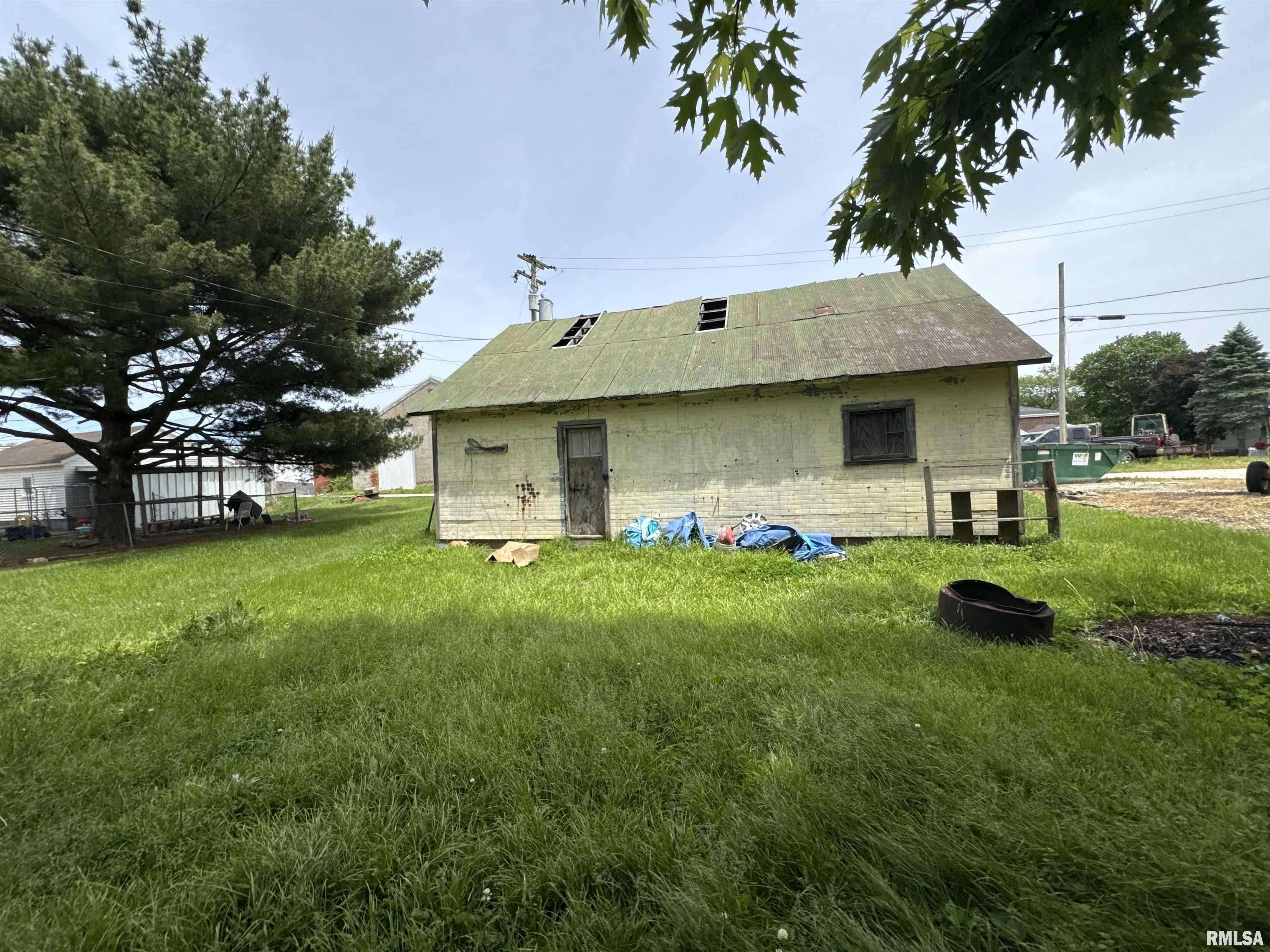 Abingdon, IL 61410,204 S WASHINGTON ST