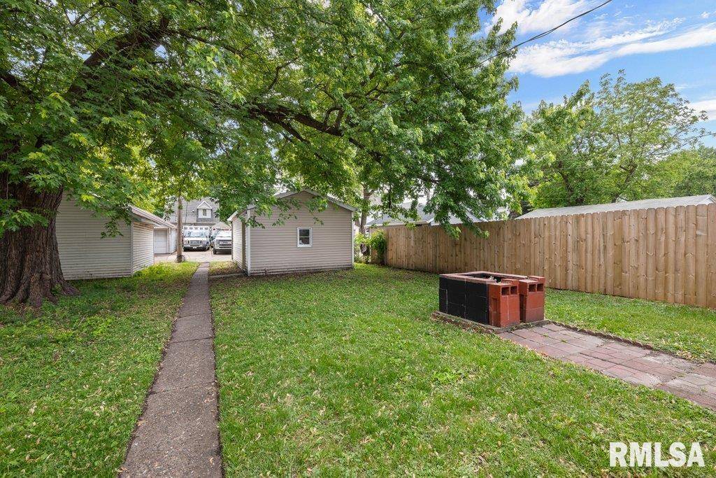 Davenport, IA 52802,2025 W 3RD ST