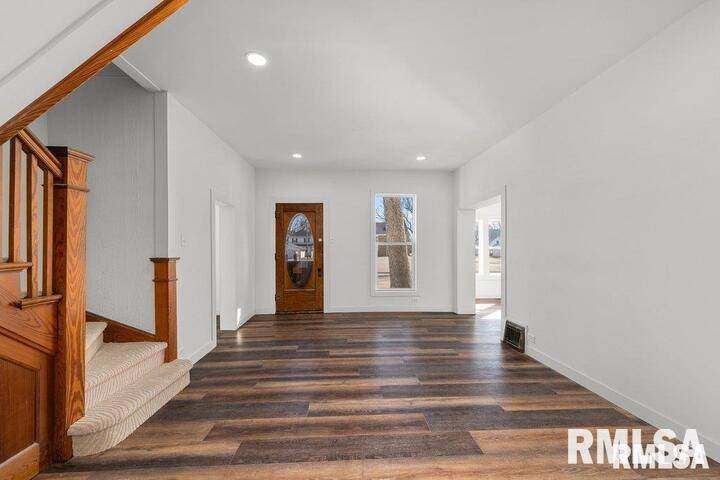 Fulton, IL 61252,807 14TH AVE