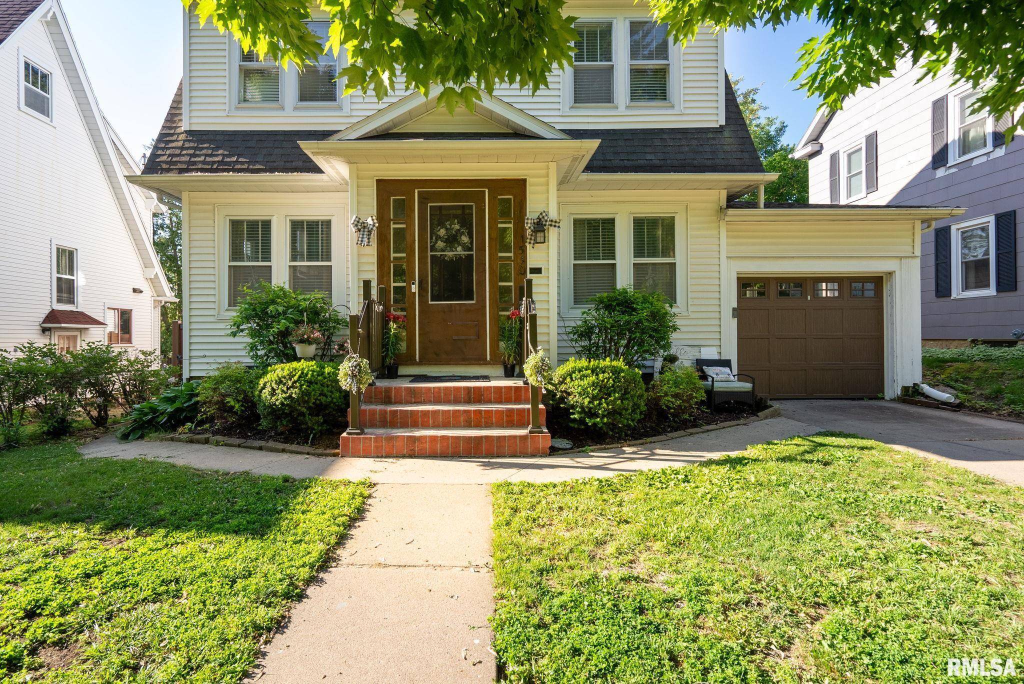 Dubuque, IA 52001,1530 DOUGLAS ST