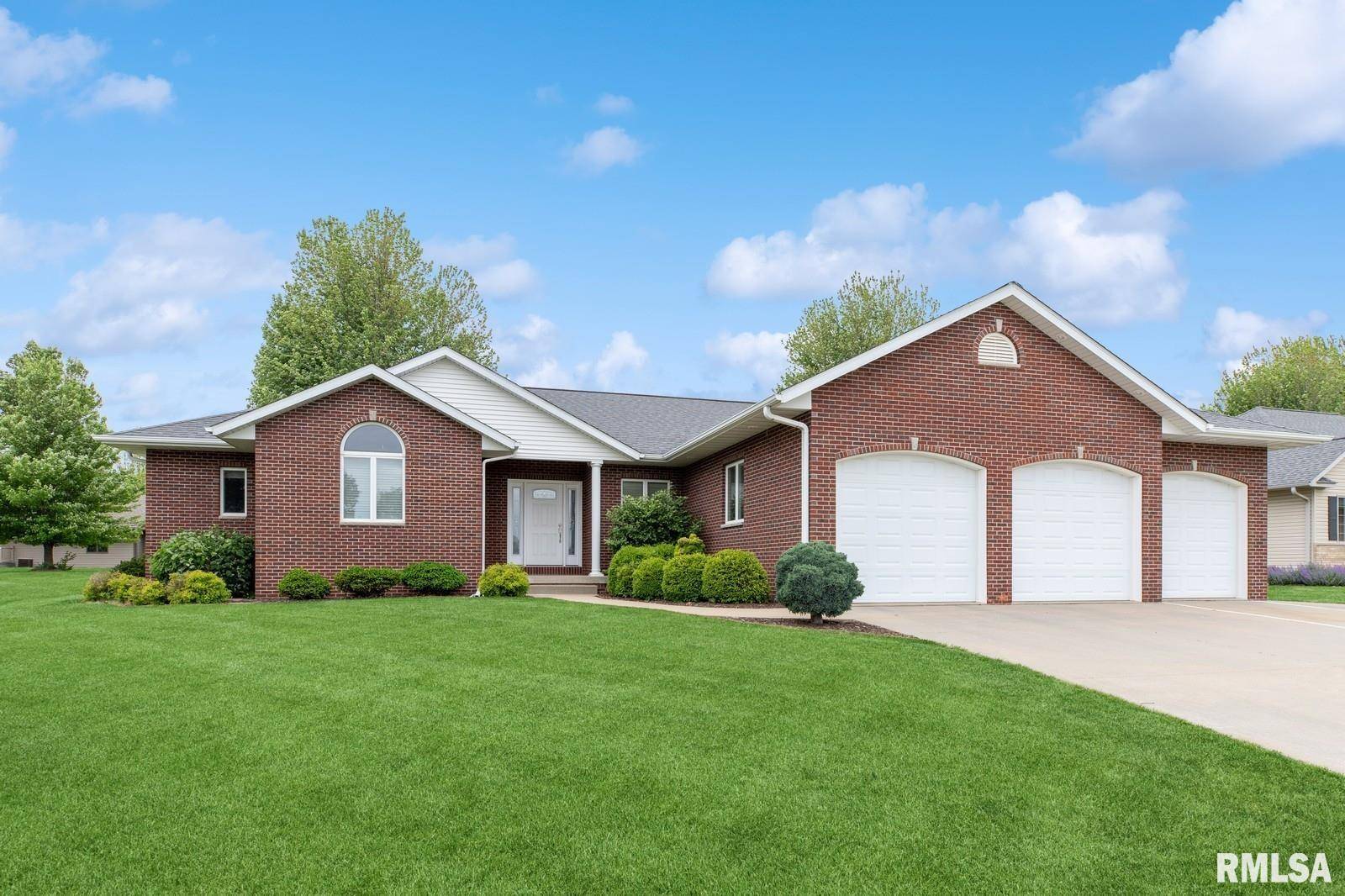 Fulton, IL 61252,308 N 9TH ST