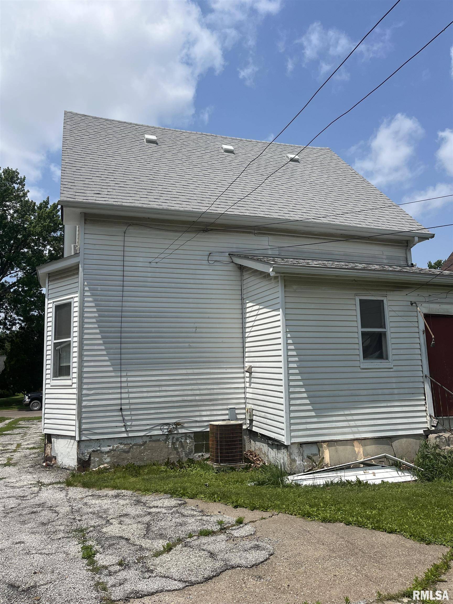 Davenport, IA 52802,1109 S MICHIGAN ST