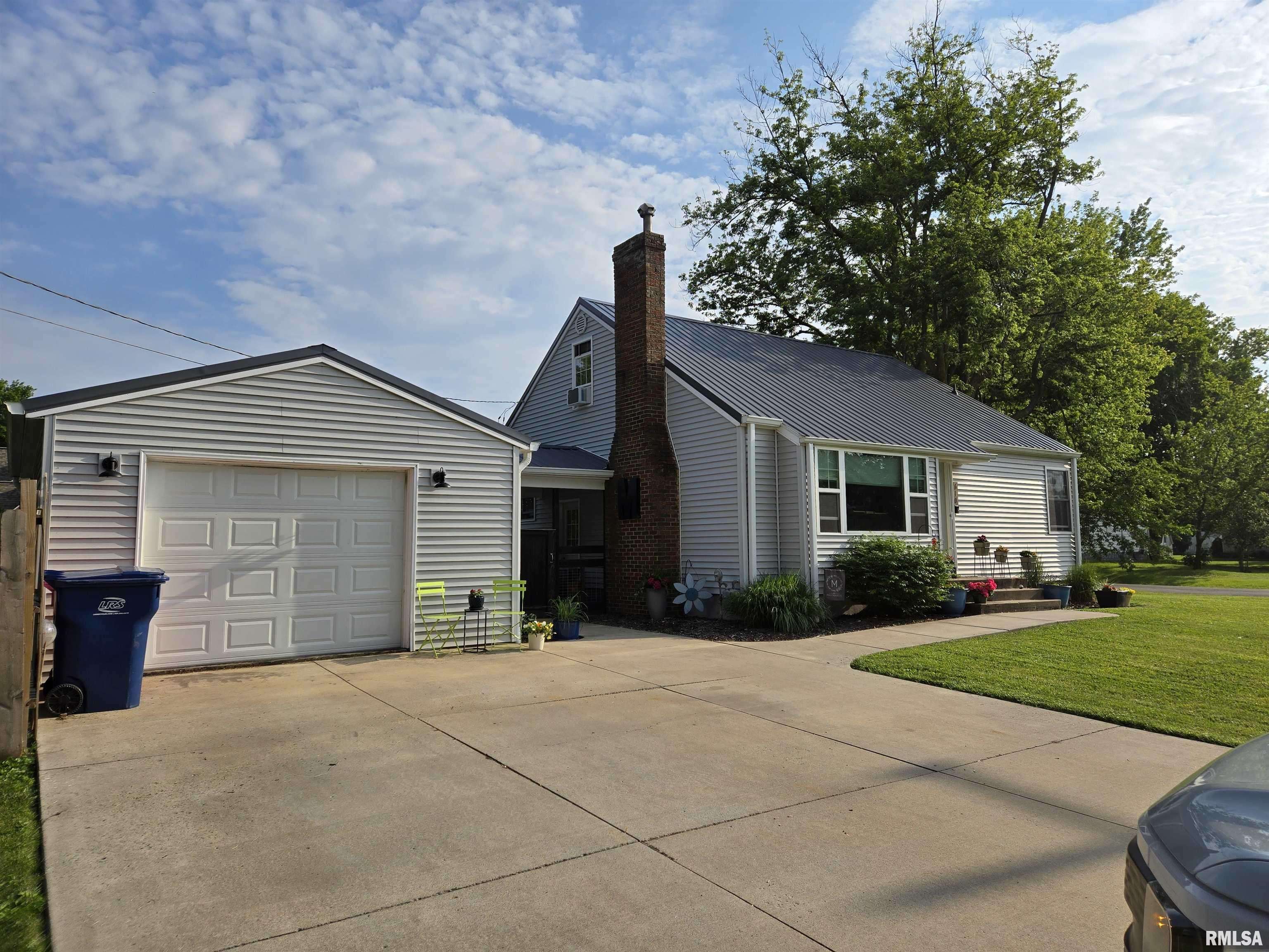 Aledo, IL 61231,610 NW 6TH ST