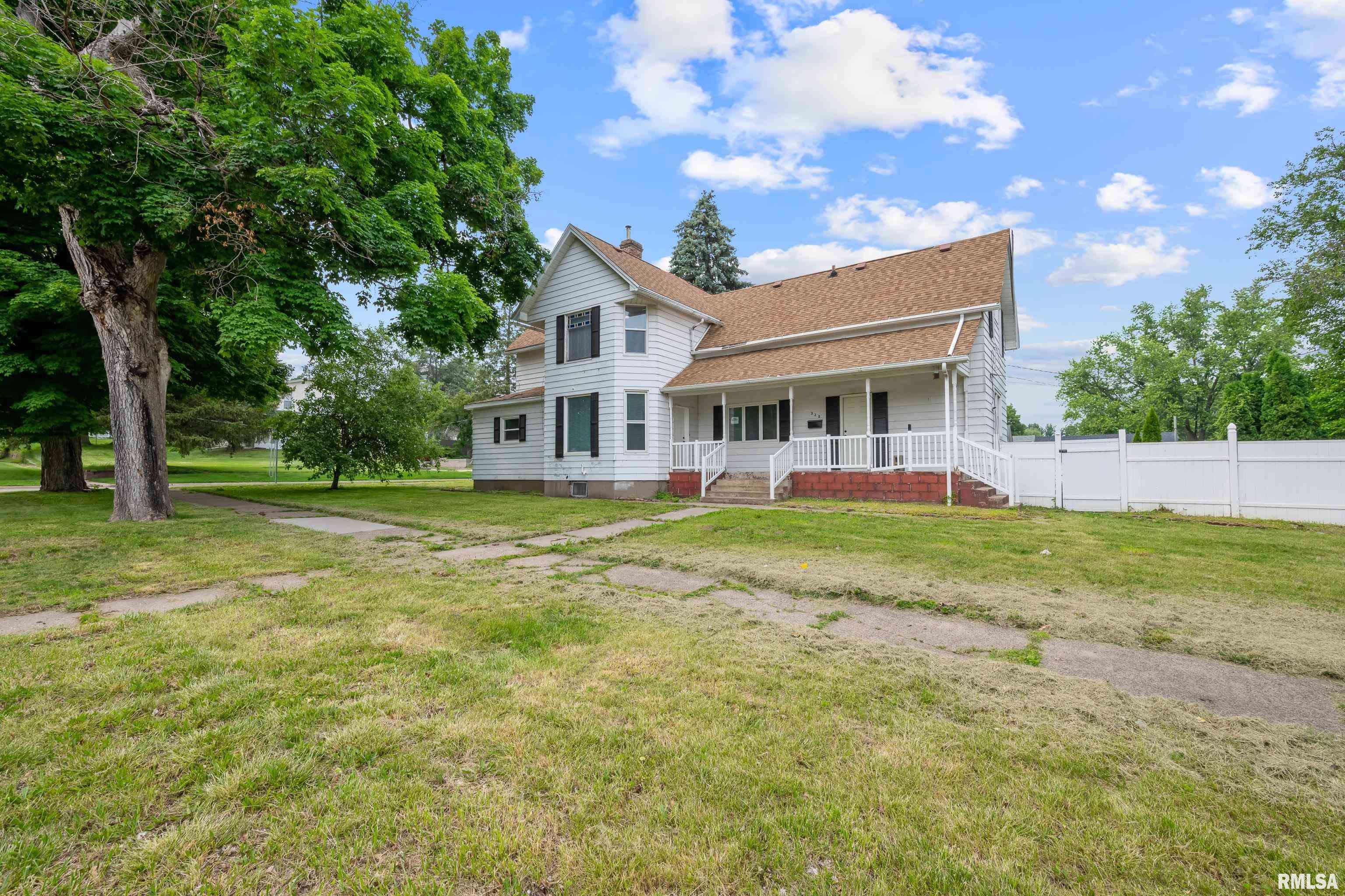 Clinton, IA 52732,320 16TH Avenue North