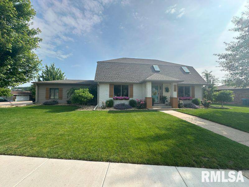 De Witt, IA 52742,1144 BROOKVIEW DR