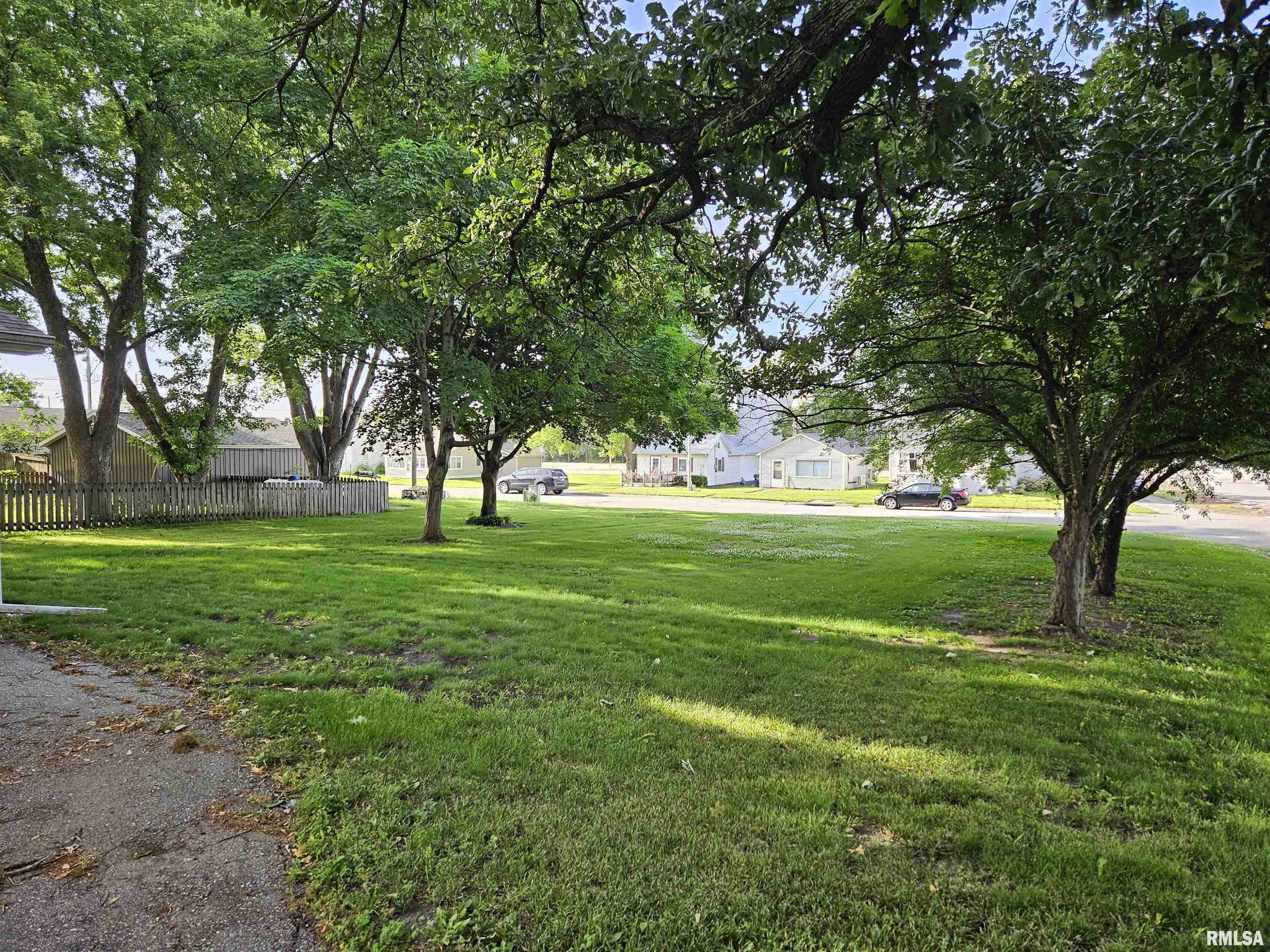 Wilton, IA 52778,320 W 4TH ST