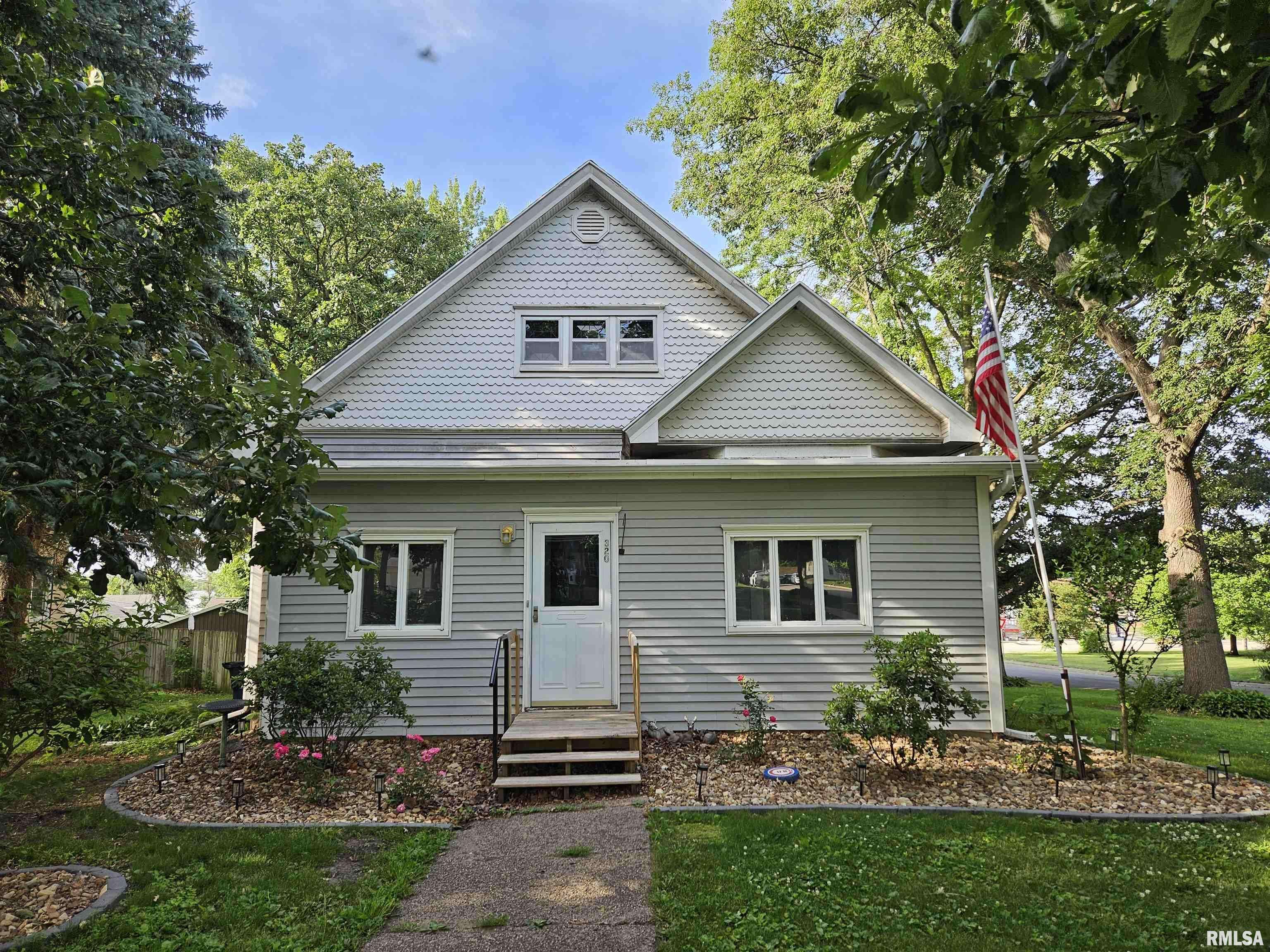 Wilton, IA 52778,320 W 4TH ST