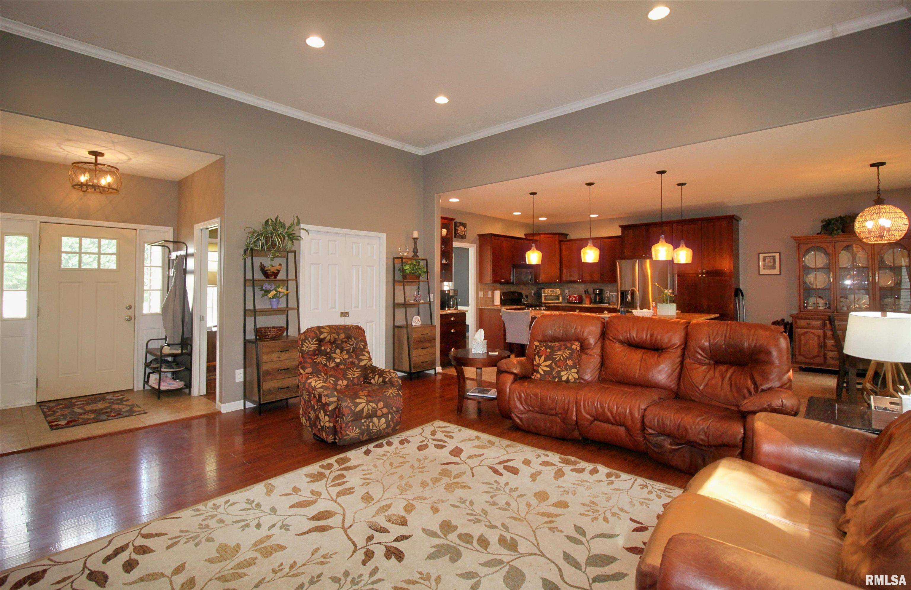 Geneseo, IL 61254,4 N MEADOWBROOK DR