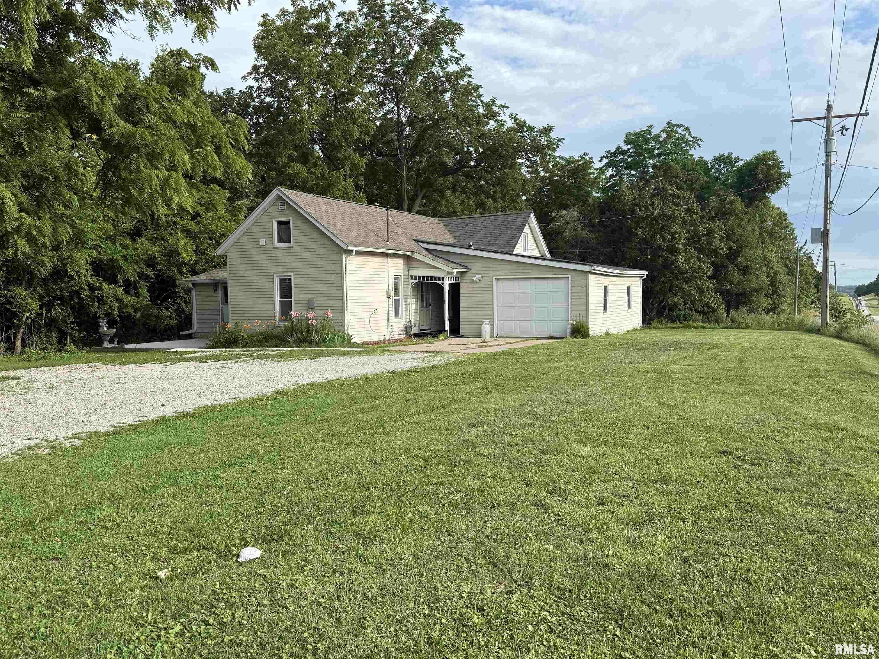 Viola, IL 61486,907 13TH ST